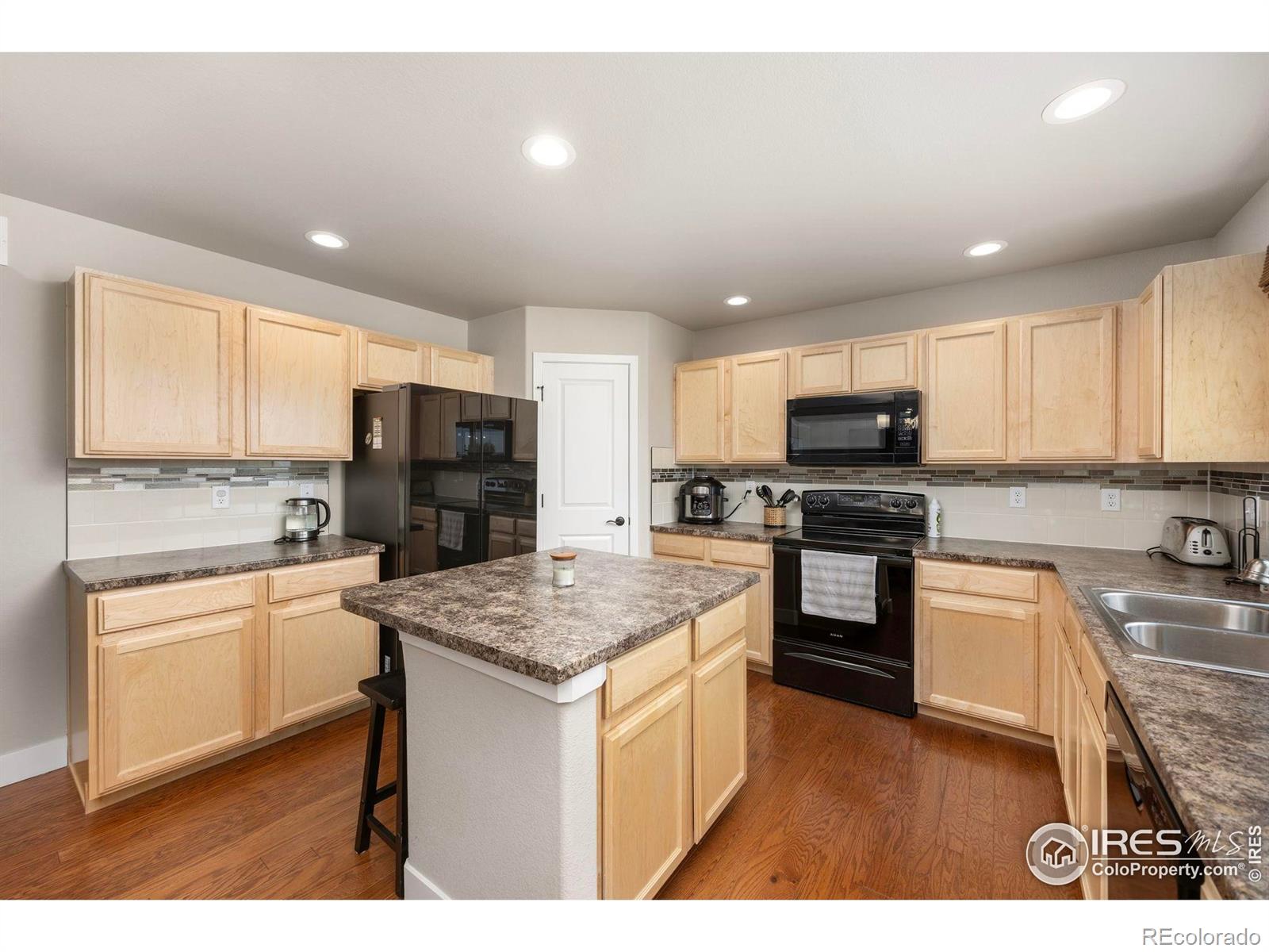 MLS Image #9 for 2272  graceful street,windsor, Colorado