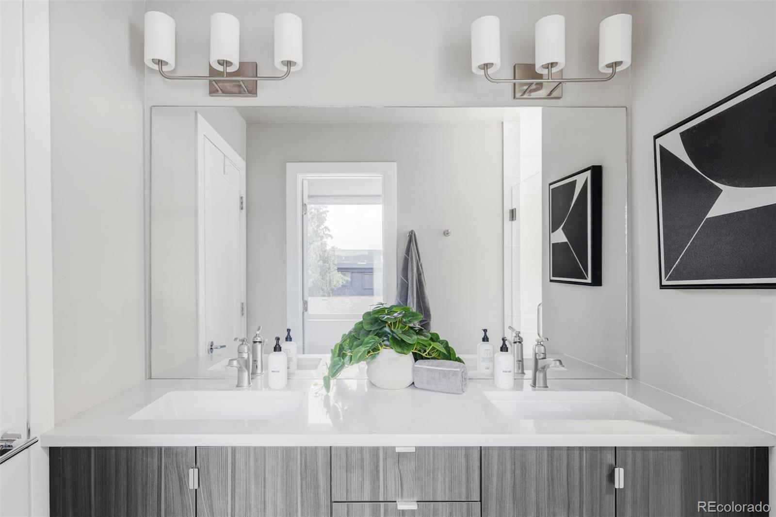 MLS Image #16 for 2435 s high street,denver, Colorado
