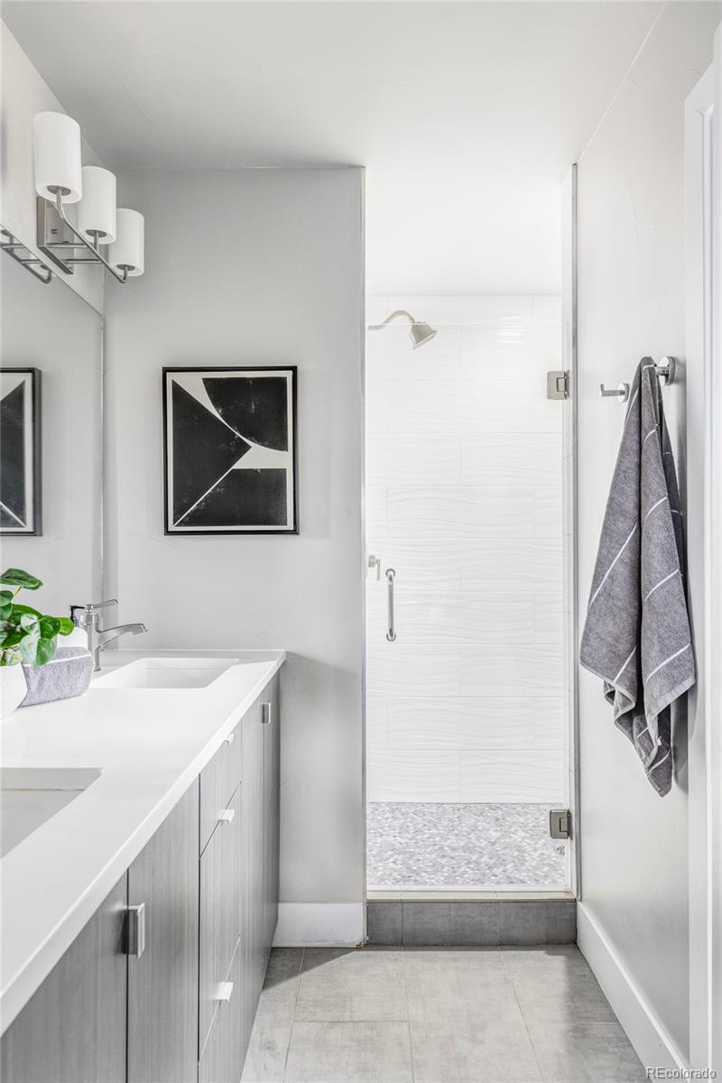 MLS Image #17 for 2435 s high street,denver, Colorado