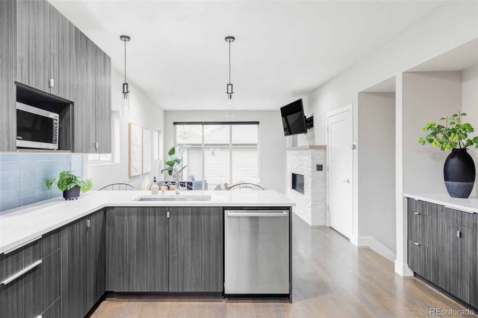MLS Image #6 for 2435 s high street,denver, Colorado