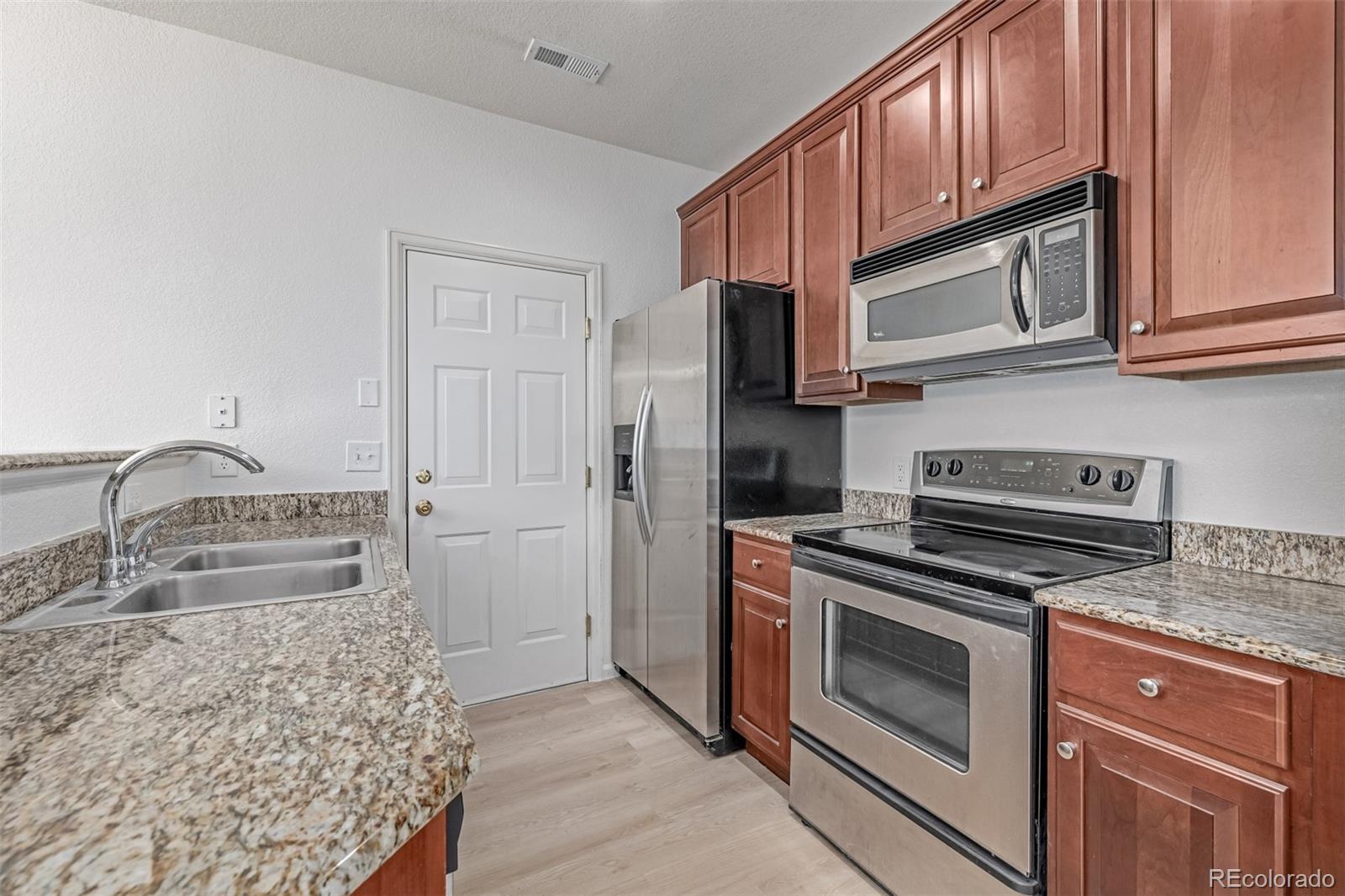 MLS Image #11 for 7777 e 23rd avenue,denver, Colorado