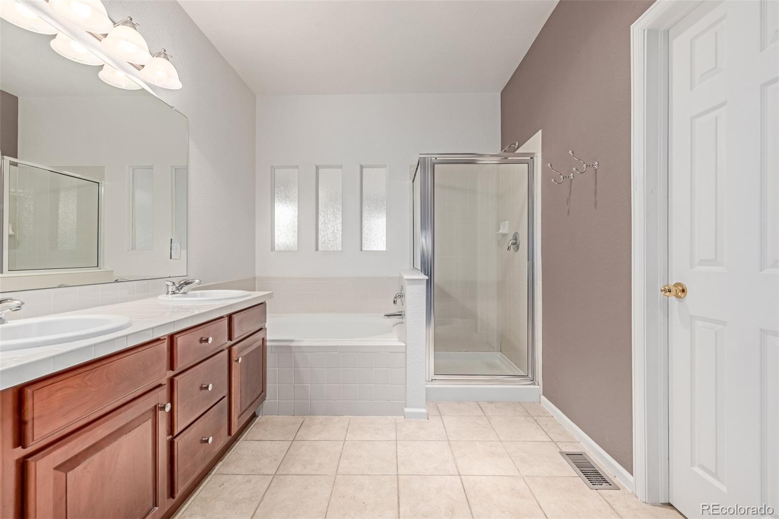 MLS Image #19 for 7777 e 23rd avenue,denver, Colorado