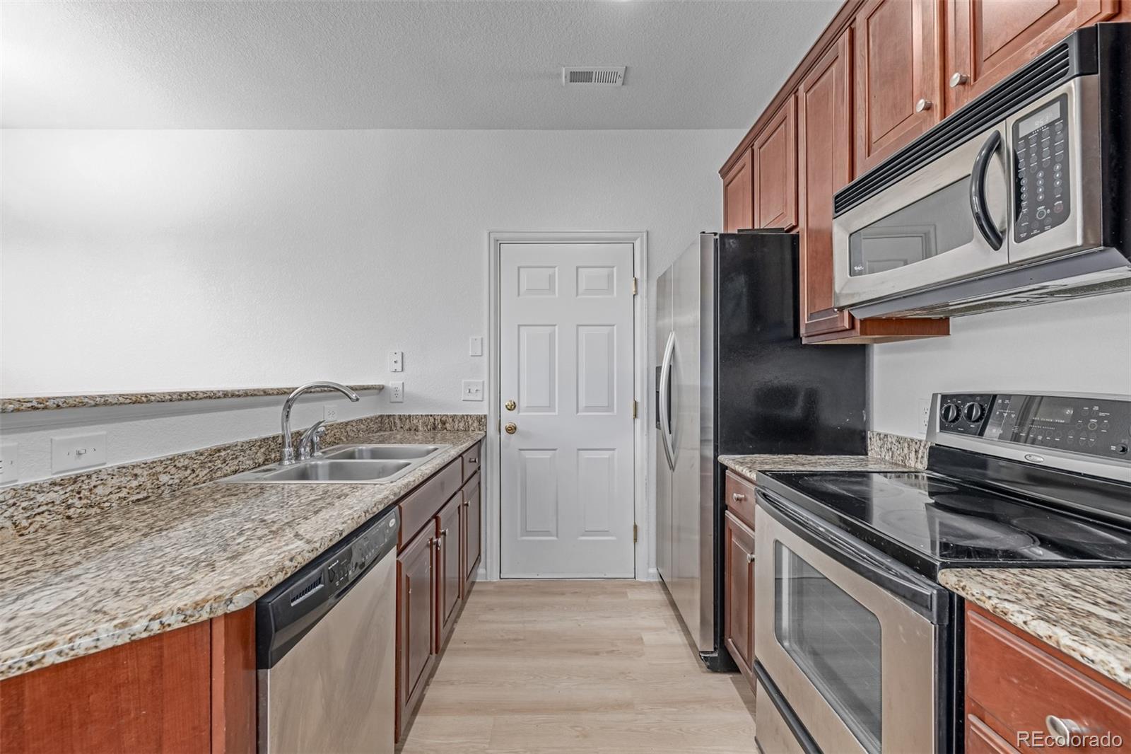 MLS Image #9 for 7777 e 23rd avenue,denver, Colorado