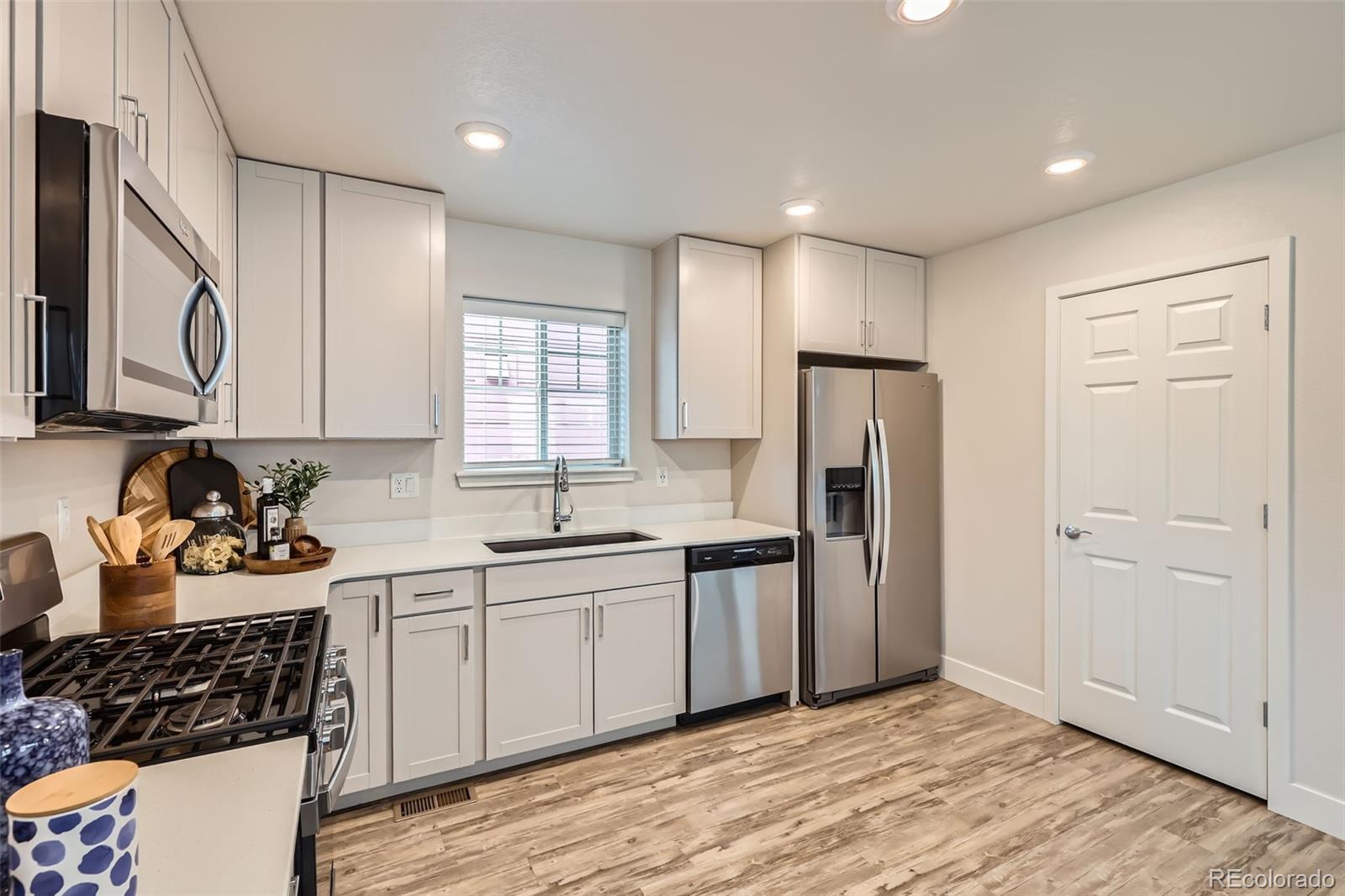 MLS Image #8 for 65  avocet court,longmont, Colorado