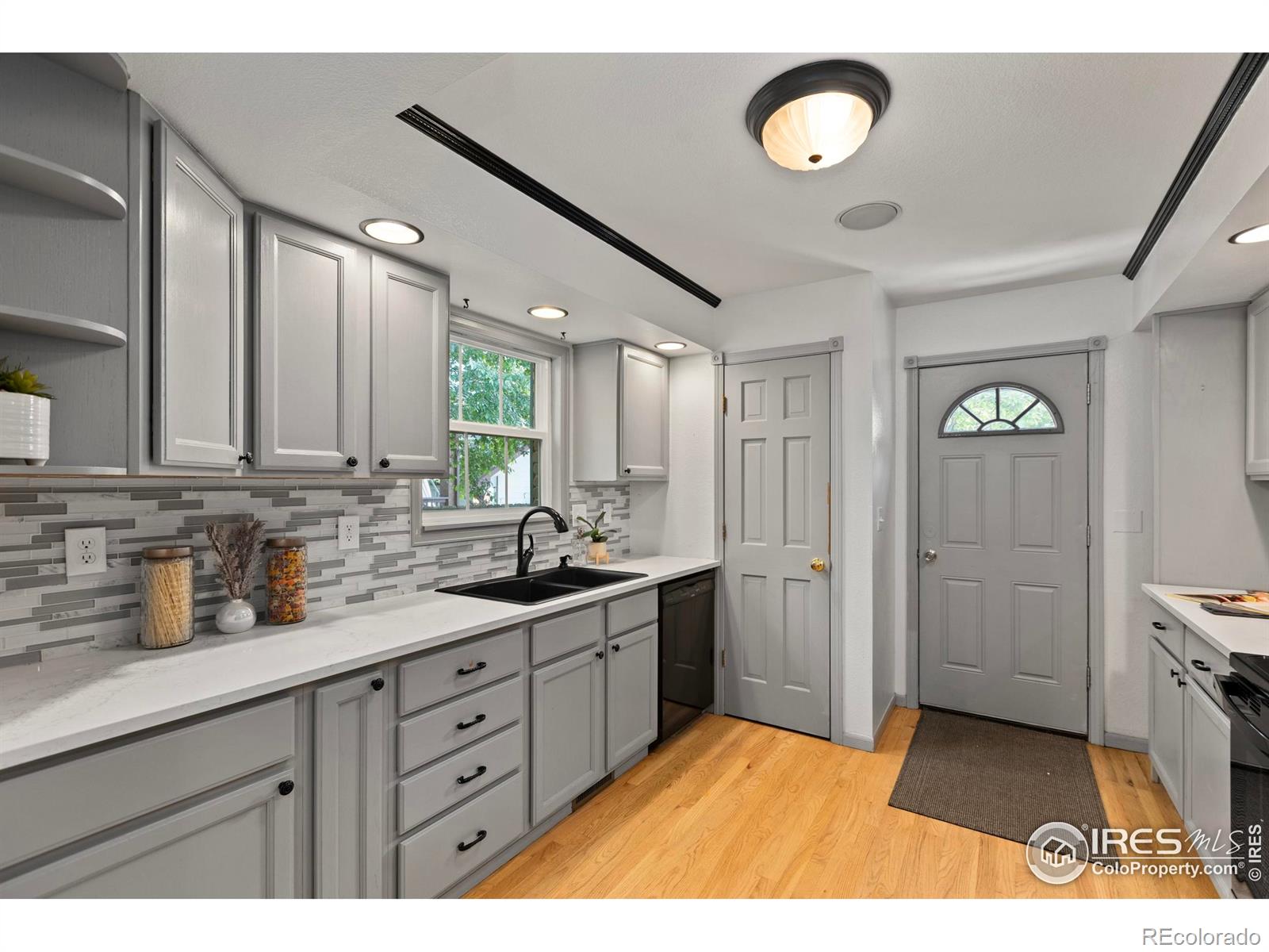 MLS Image #11 for 205 e colorado avenue,berthoud, Colorado