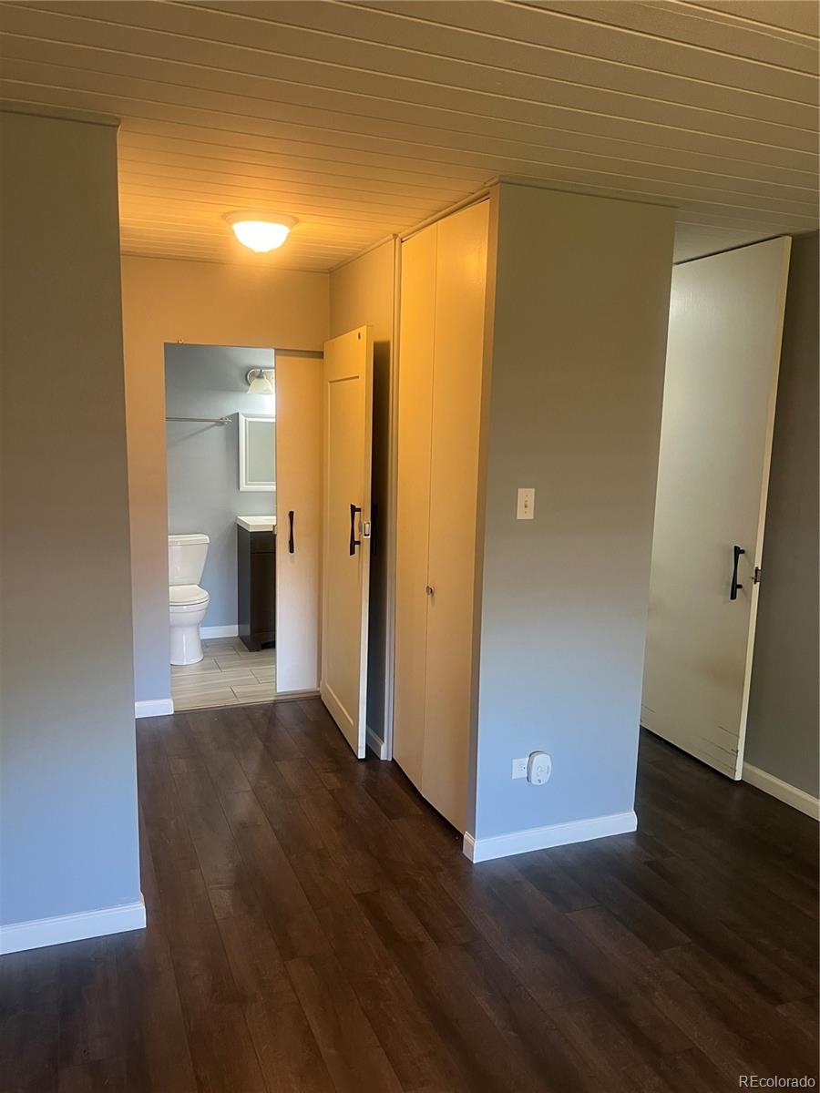 MLS Image #9 for 665 s clinton street,denver, Colorado