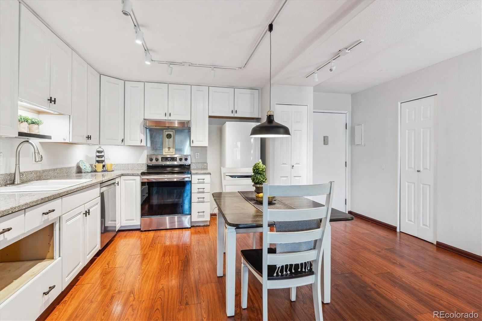 MLS Image #5 for 3465 s poplar street,denver, Colorado