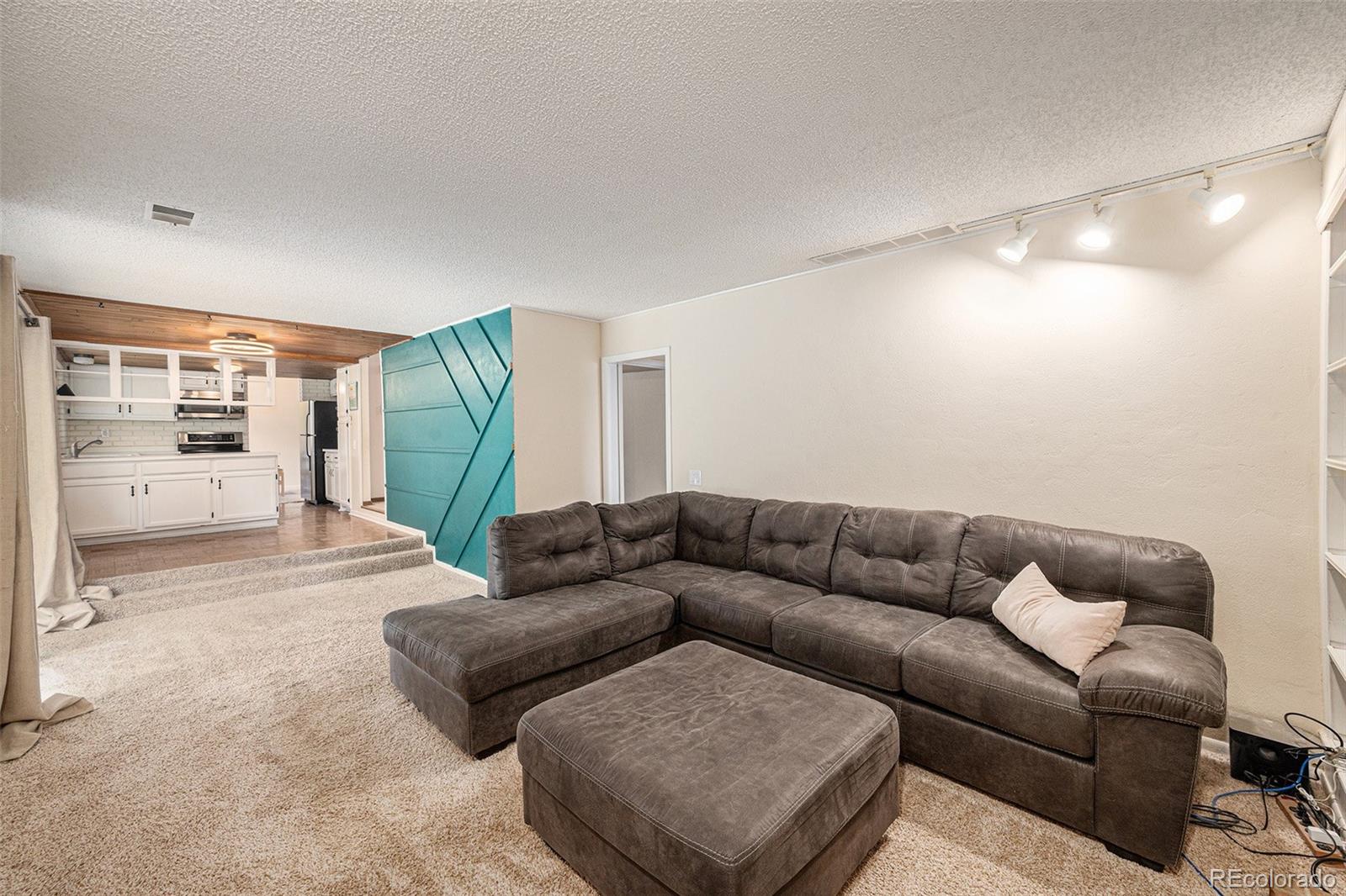 MLS Image #7 for 3756 s mission parkway,aurora, Colorado