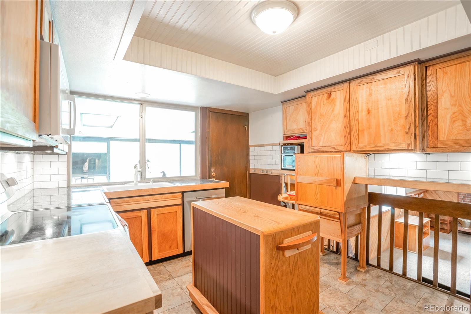 MLS Image #10 for 10991 e vassar drive,aurora, Colorado