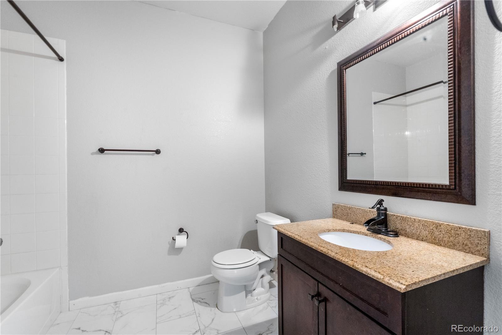 MLS Image #13 for 23456 e 5th place,aurora, Colorado