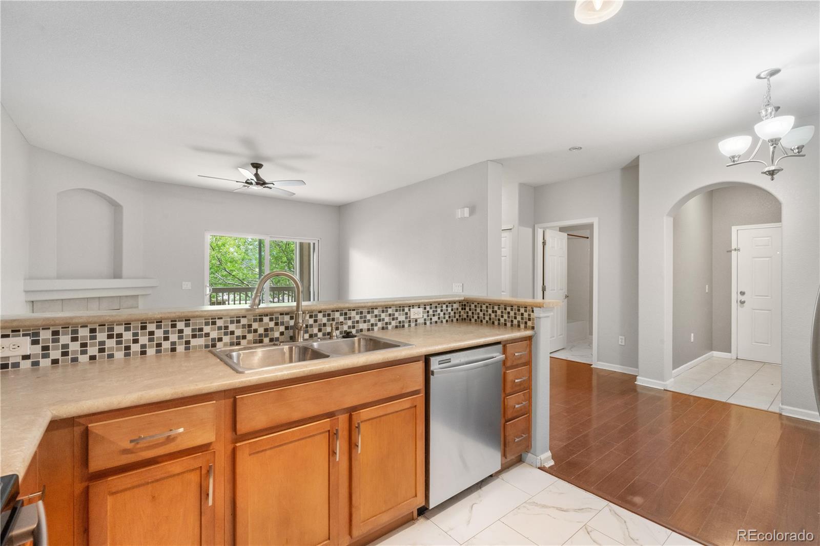 MLS Image #7 for 23456 e 5th place,aurora, Colorado
