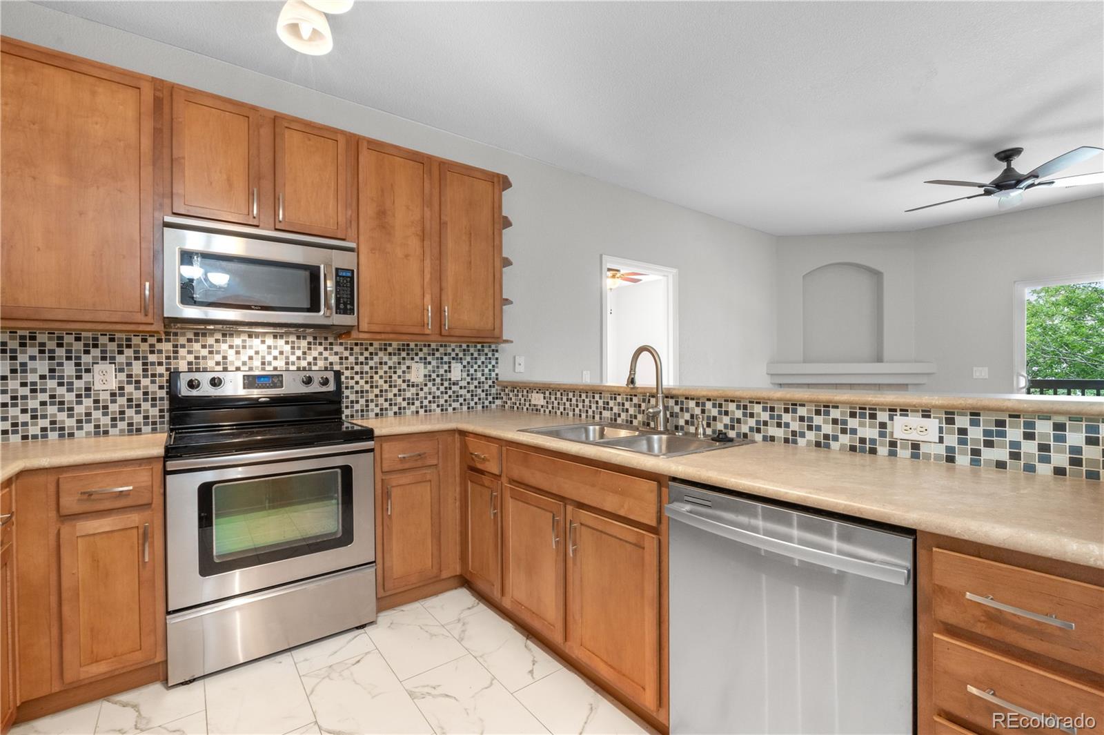 MLS Image #8 for 23456 e 5th place,aurora, Colorado