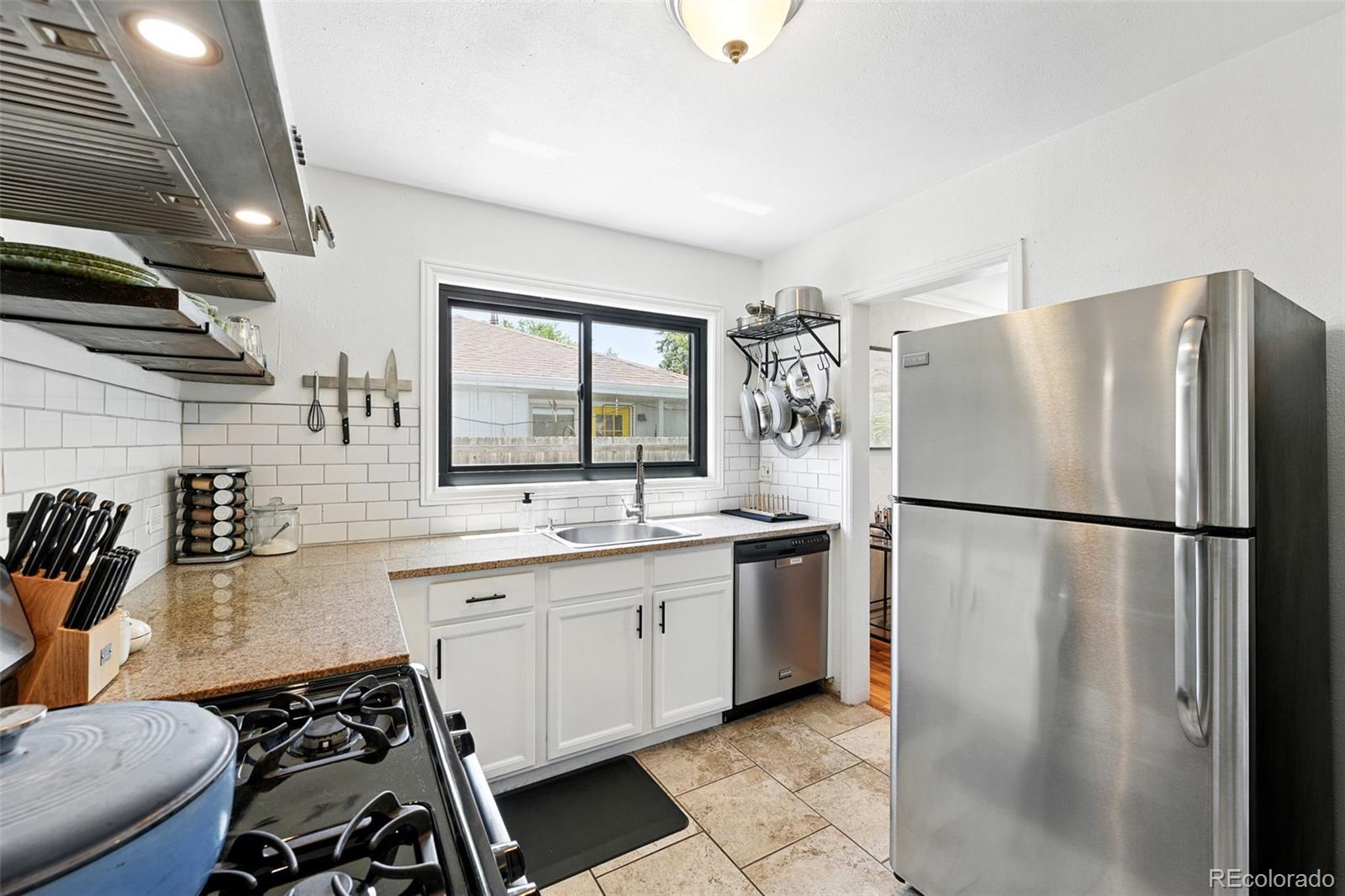 MLS Image #6 for 1240  ulster street,denver, Colorado