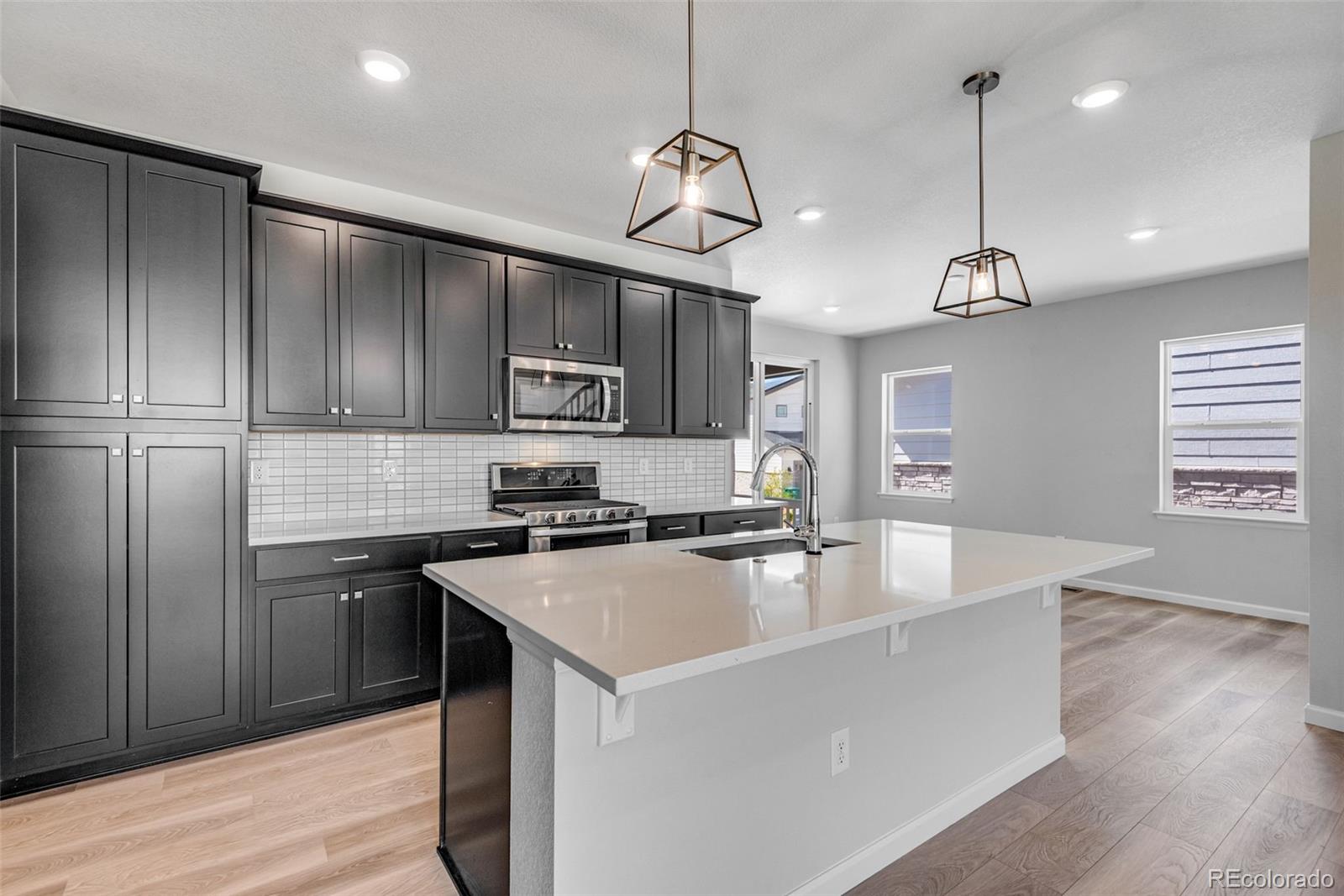 MLS Image #6 for 3314 n haleyville court,aurora, Colorado