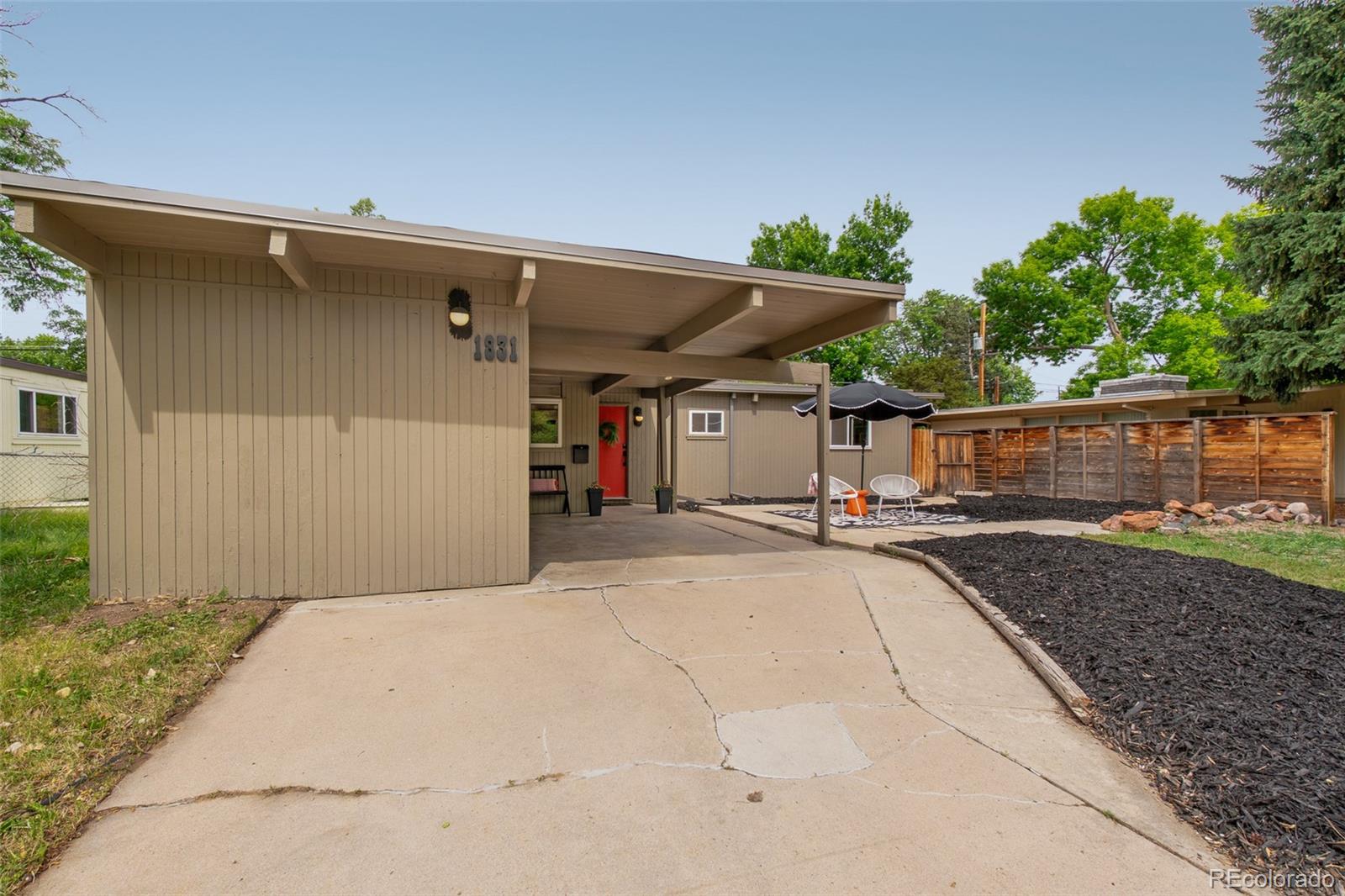 MLS Image #2 for 1831 s ivanhoe street,denver, Colorado