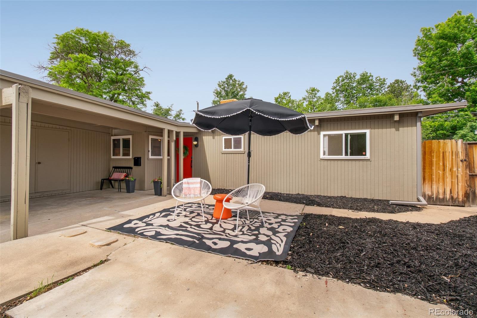 MLS Image #3 for 1831 s ivanhoe street,denver, Colorado