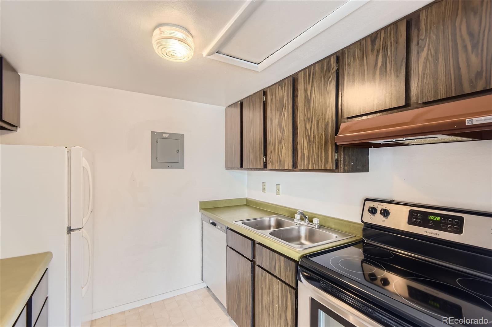 MLS Image #6 for 3436 s locust street,denver, Colorado