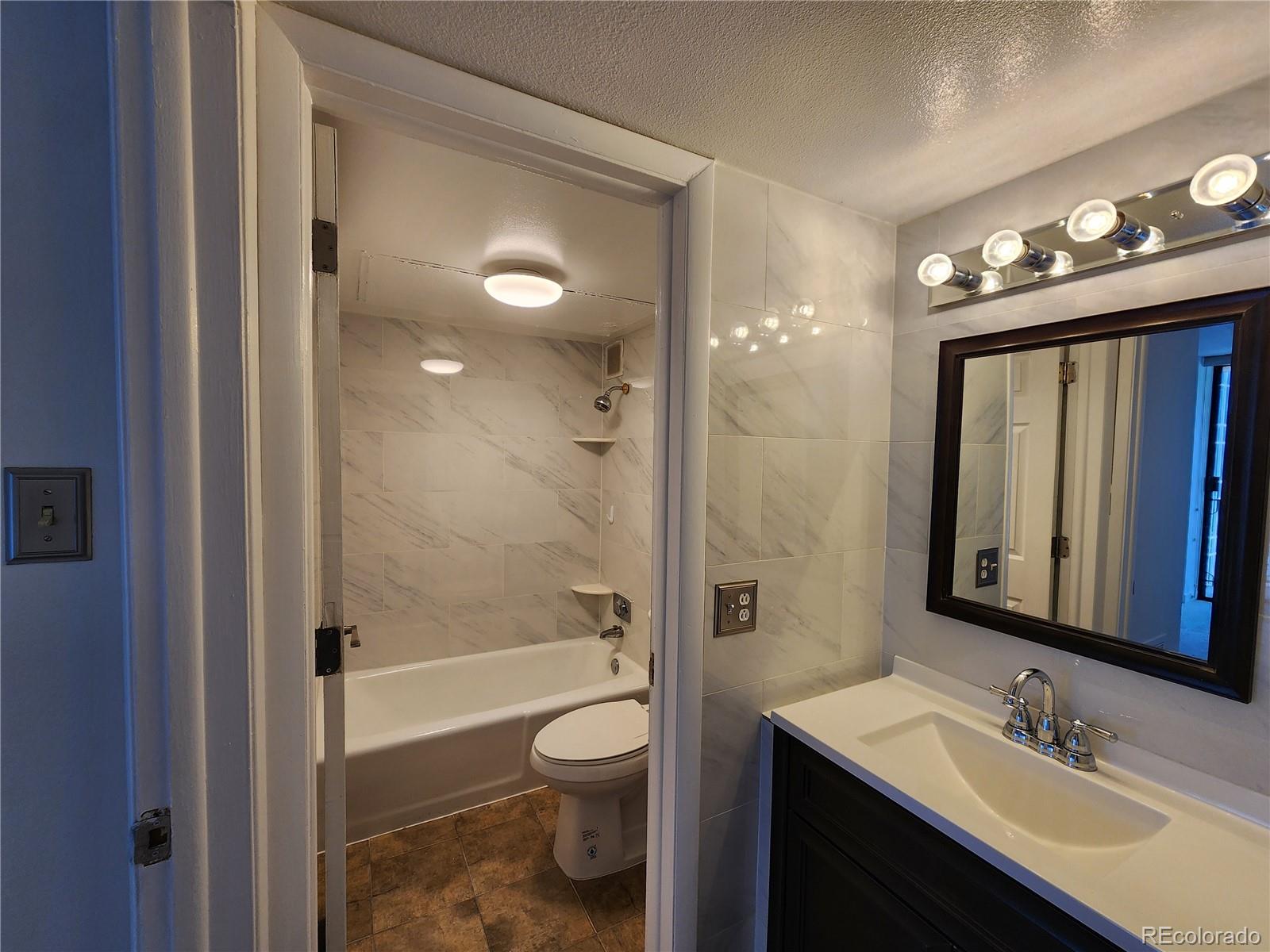 MLS Image #11 for 1020  15th street,denver, Colorado