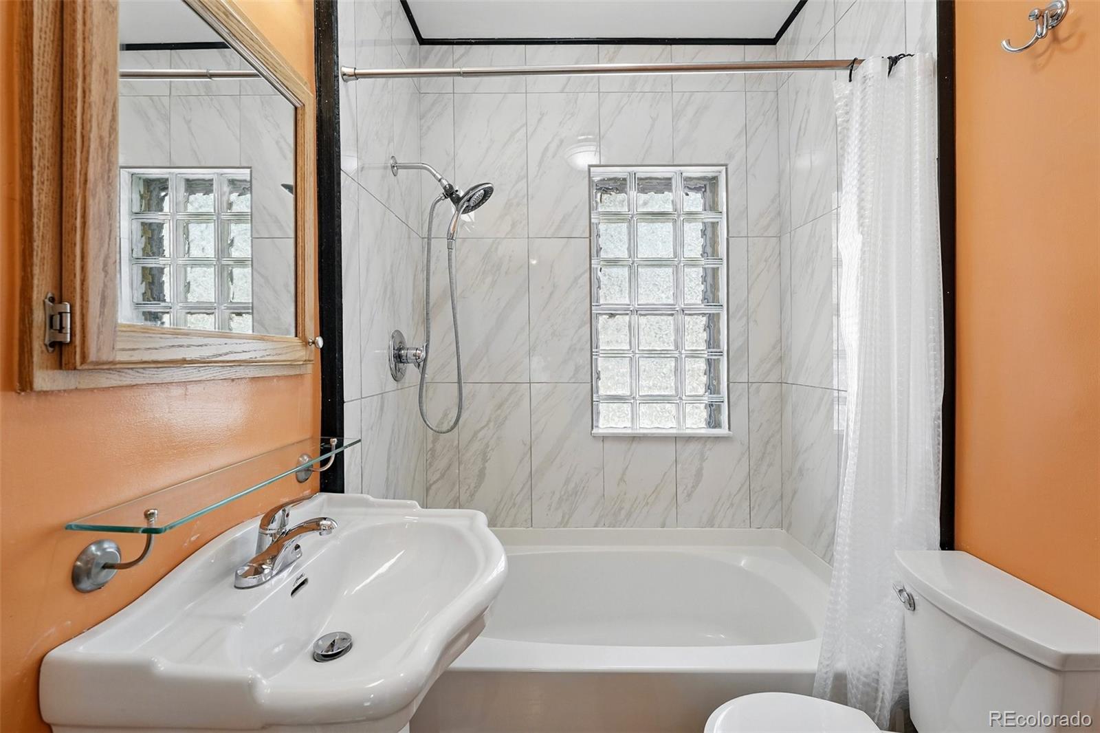 MLS Image #23 for 2549  holly street,denver, Colorado