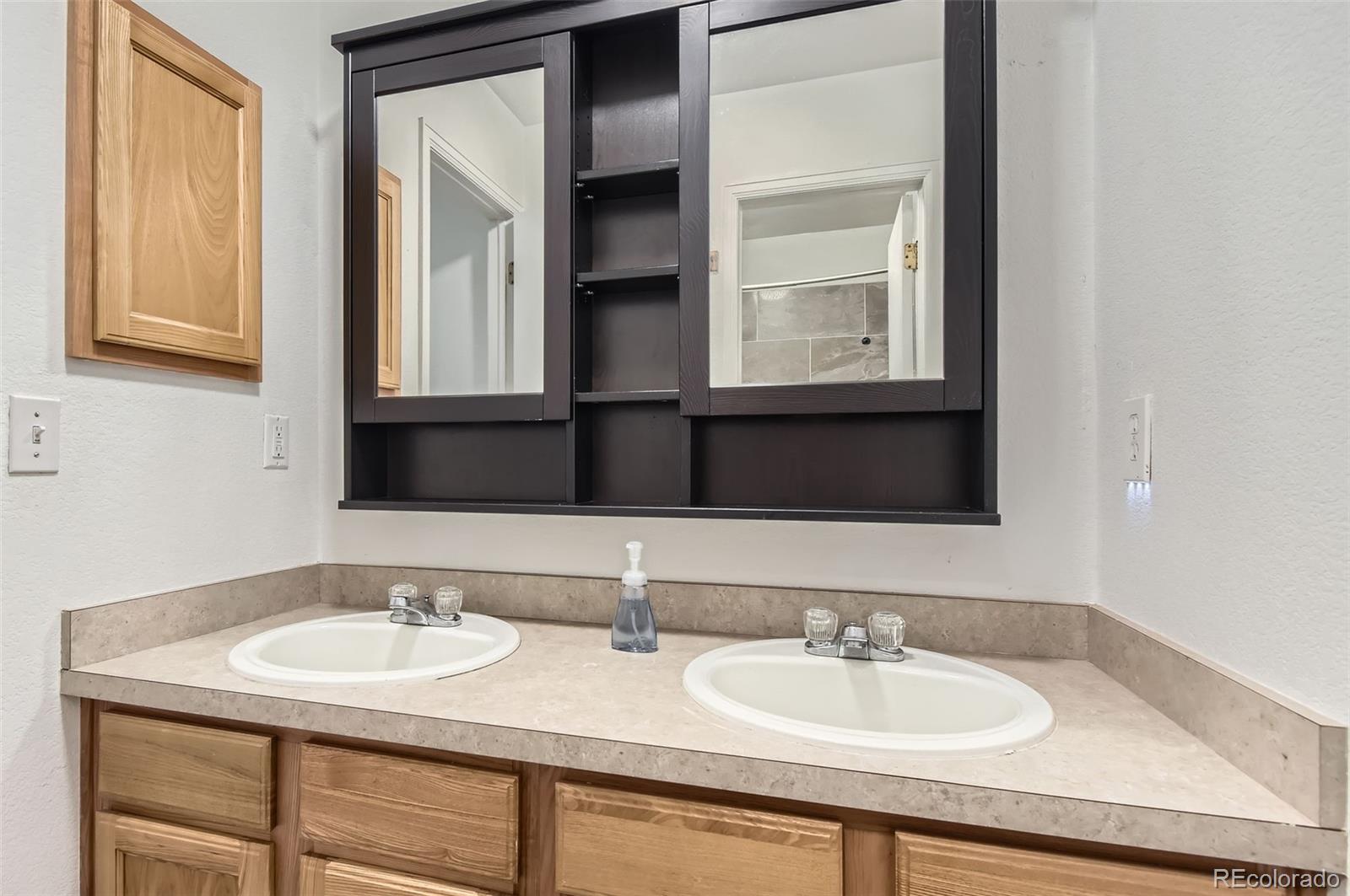 MLS Image #10 for 2707  quarterland street,strasburg, Colorado
