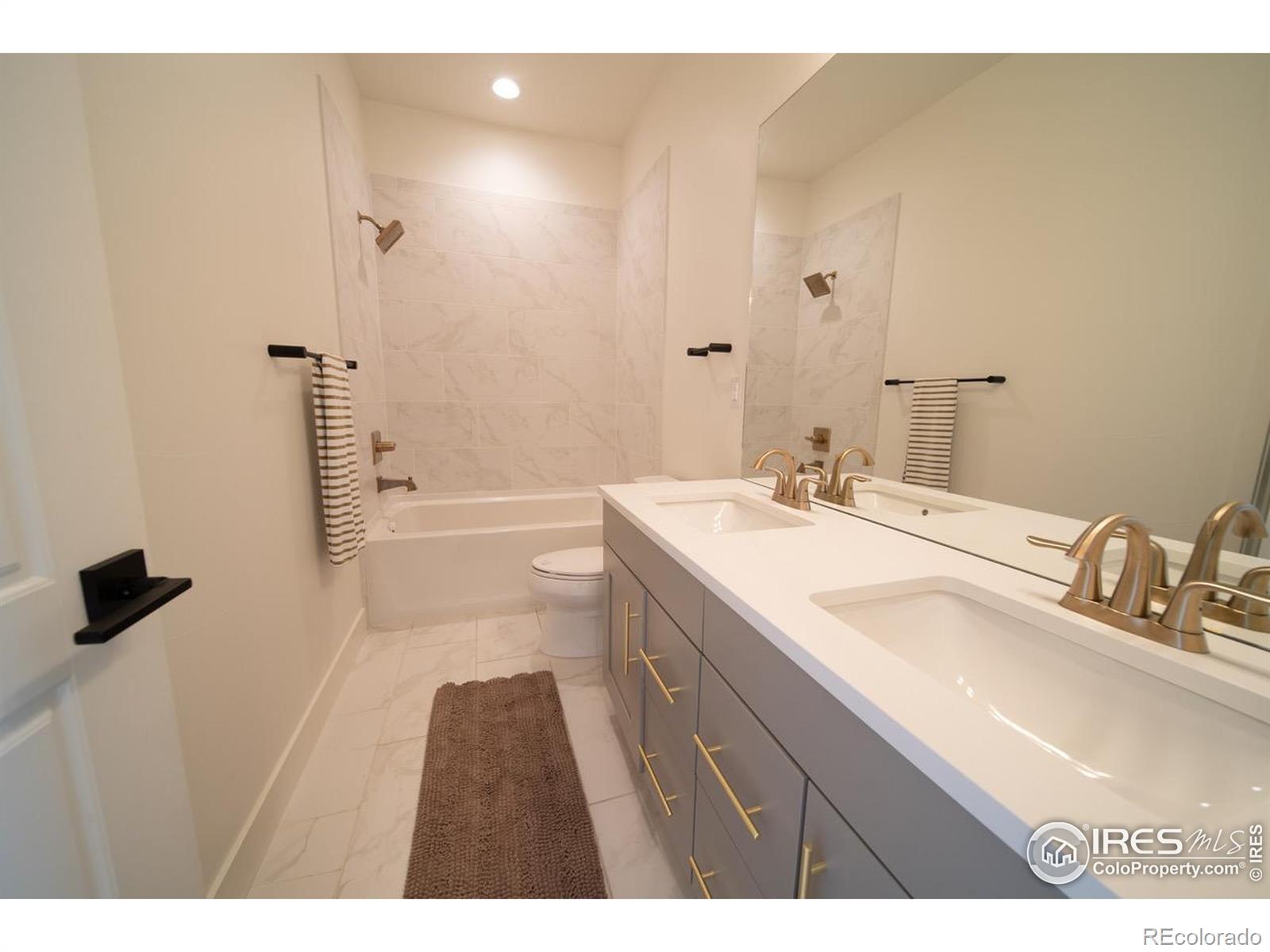 MLS Image #20 for 9415 e 58th drive,denver, Colorado