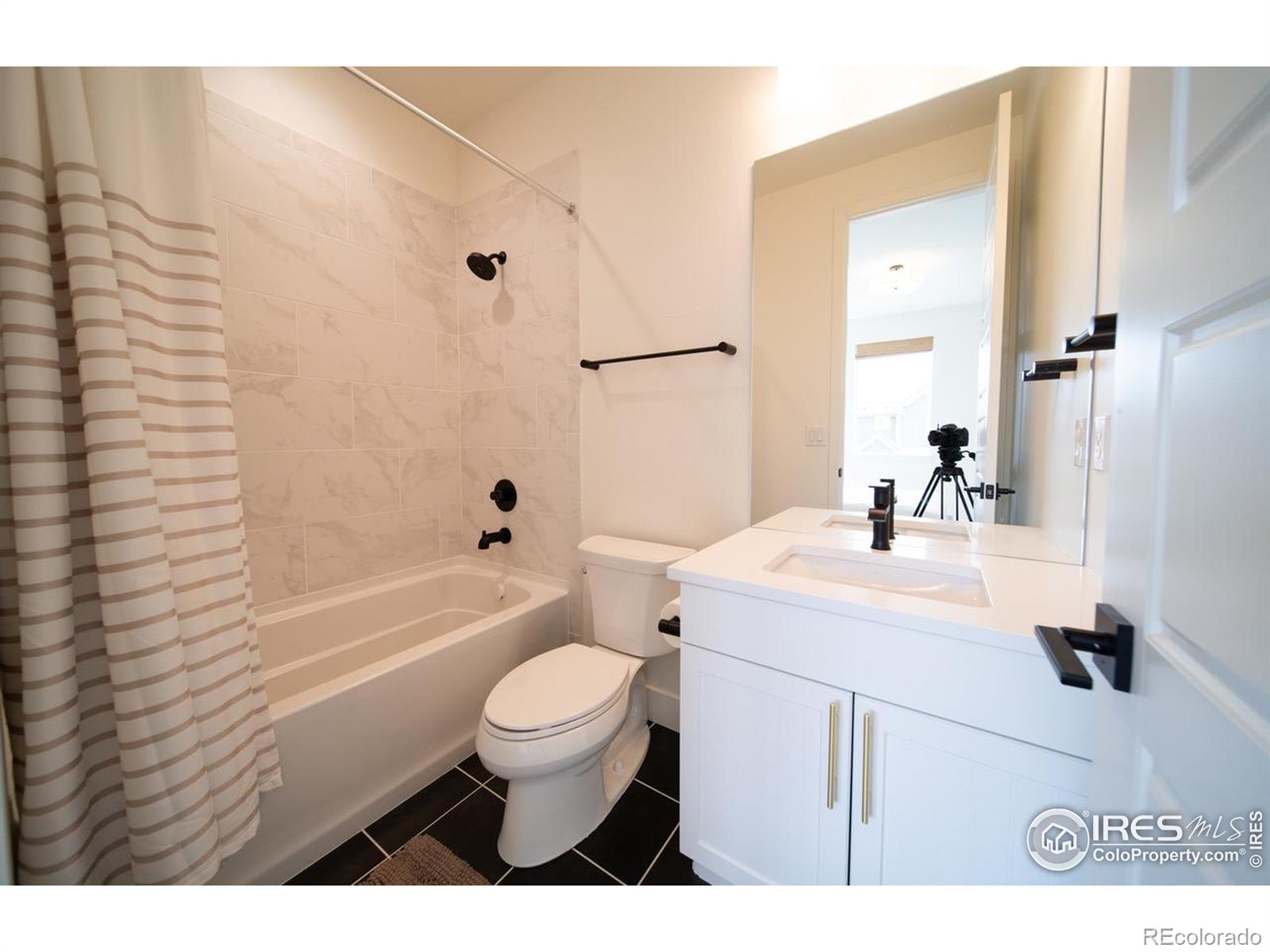 MLS Image #24 for 9415 e 58th drive,denver, Colorado