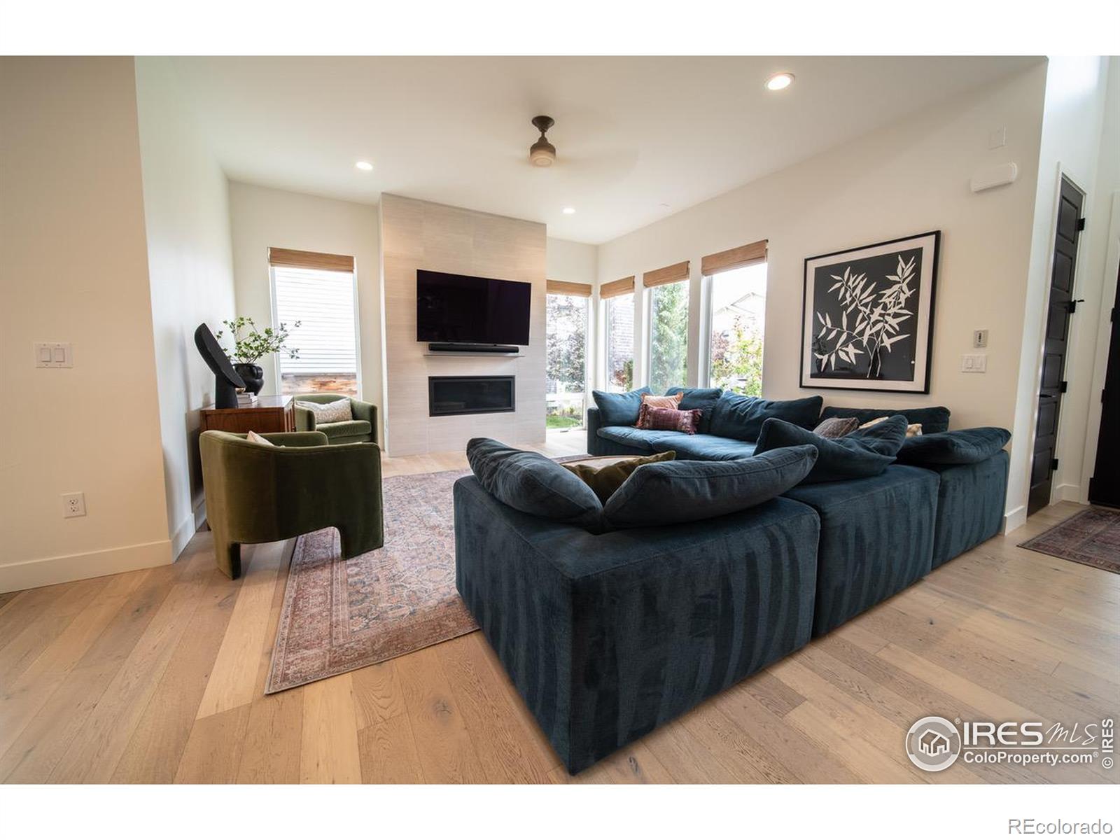 MLS Image #4 for 9415 e 58th drive,denver, Colorado
