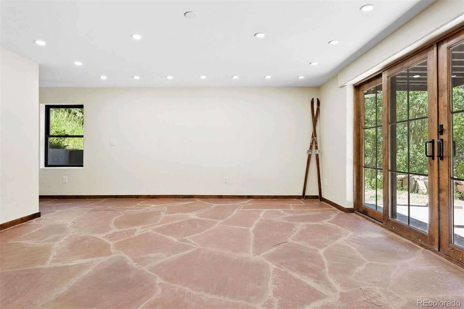 MLS Image #9 for 205  loop drive,georgetown, Colorado