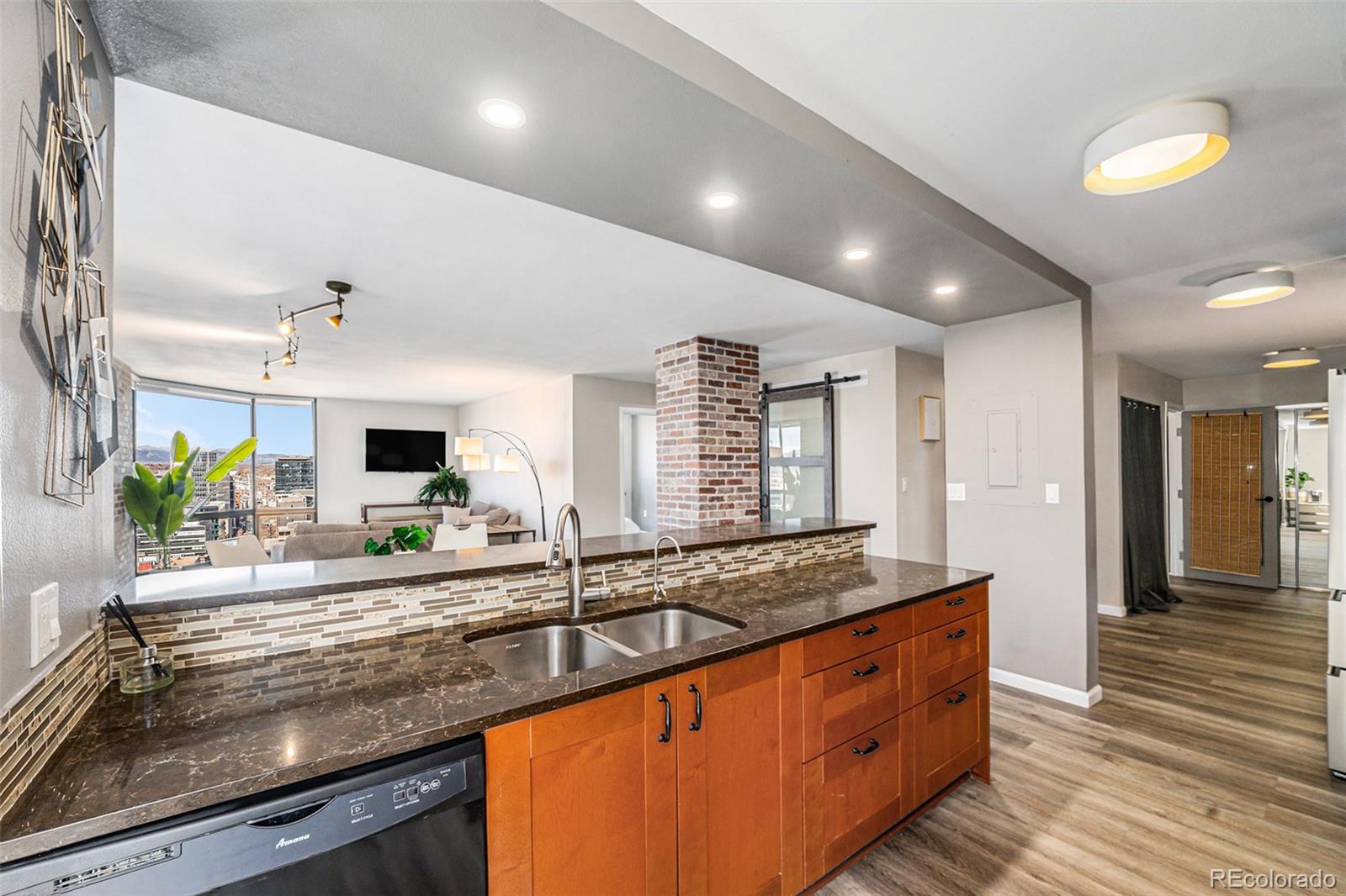 MLS Image #2 for 1625  larimer street,denver, Colorado