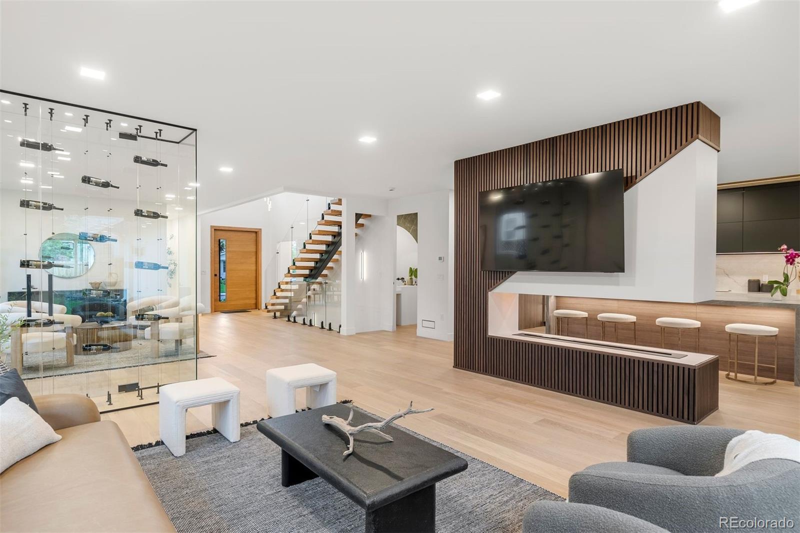 MLS Image #12 for 1518 s columbine street,denver, Colorado