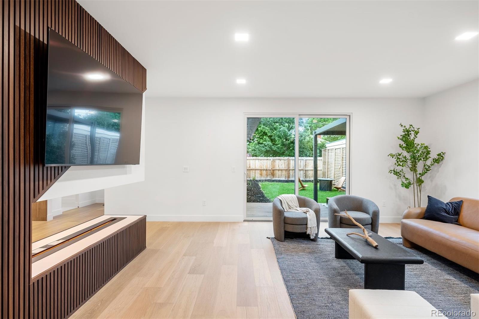 MLS Image #16 for 1518 s columbine street,denver, Colorado