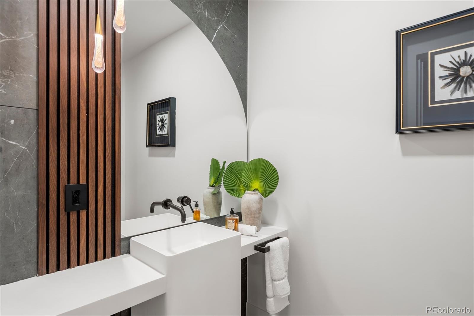 MLS Image #20 for 1518 s columbine street,denver, Colorado