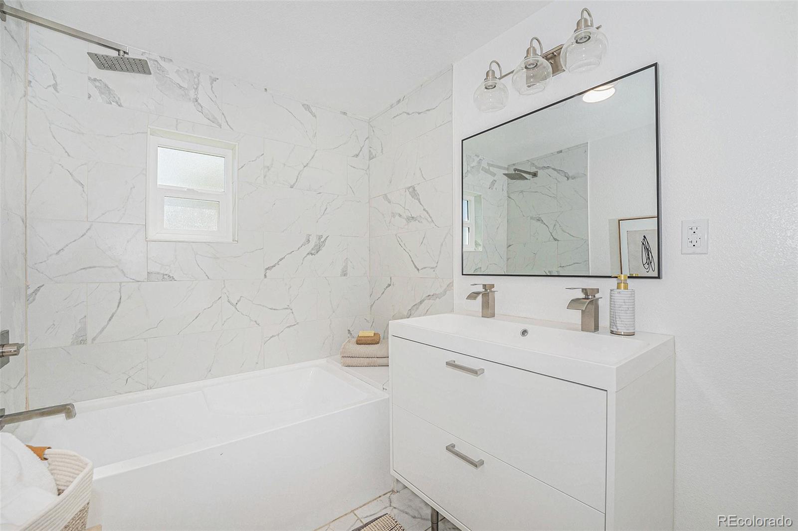 MLS Image #13 for 1580 s krameria street,denver, Colorado