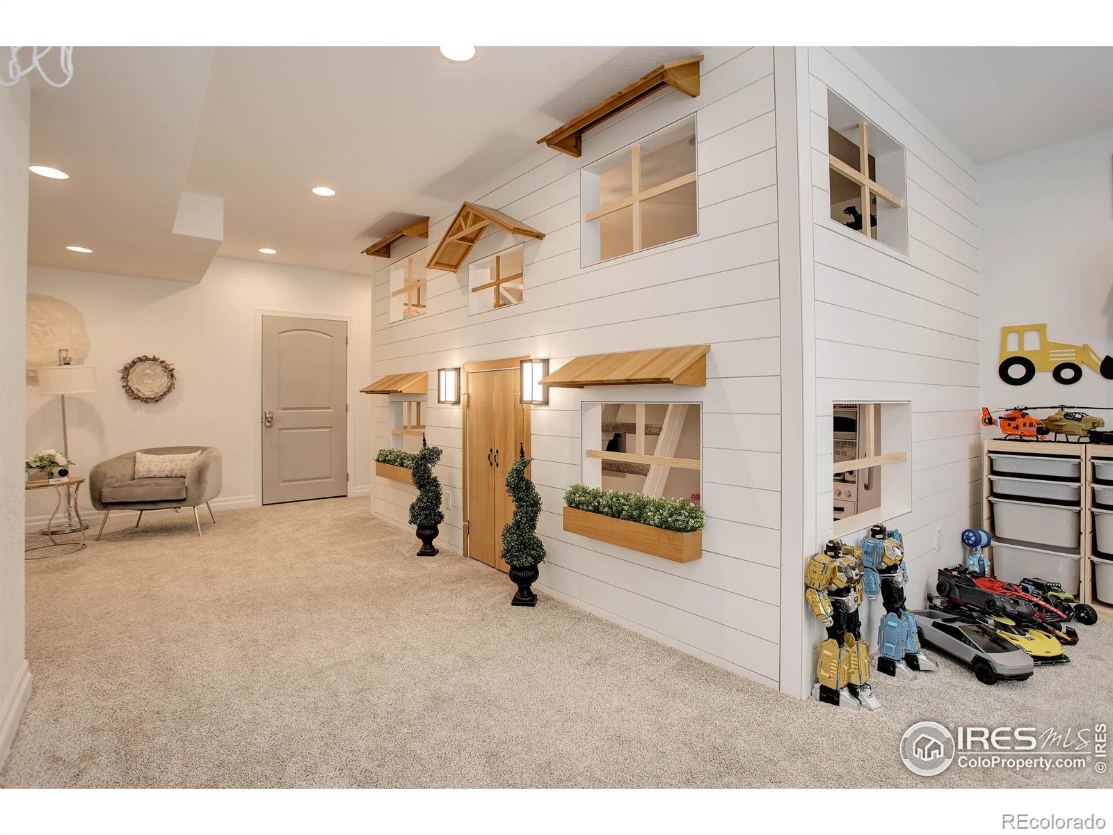MLS Image #19 for 9527  loveland way,arvada, Colorado