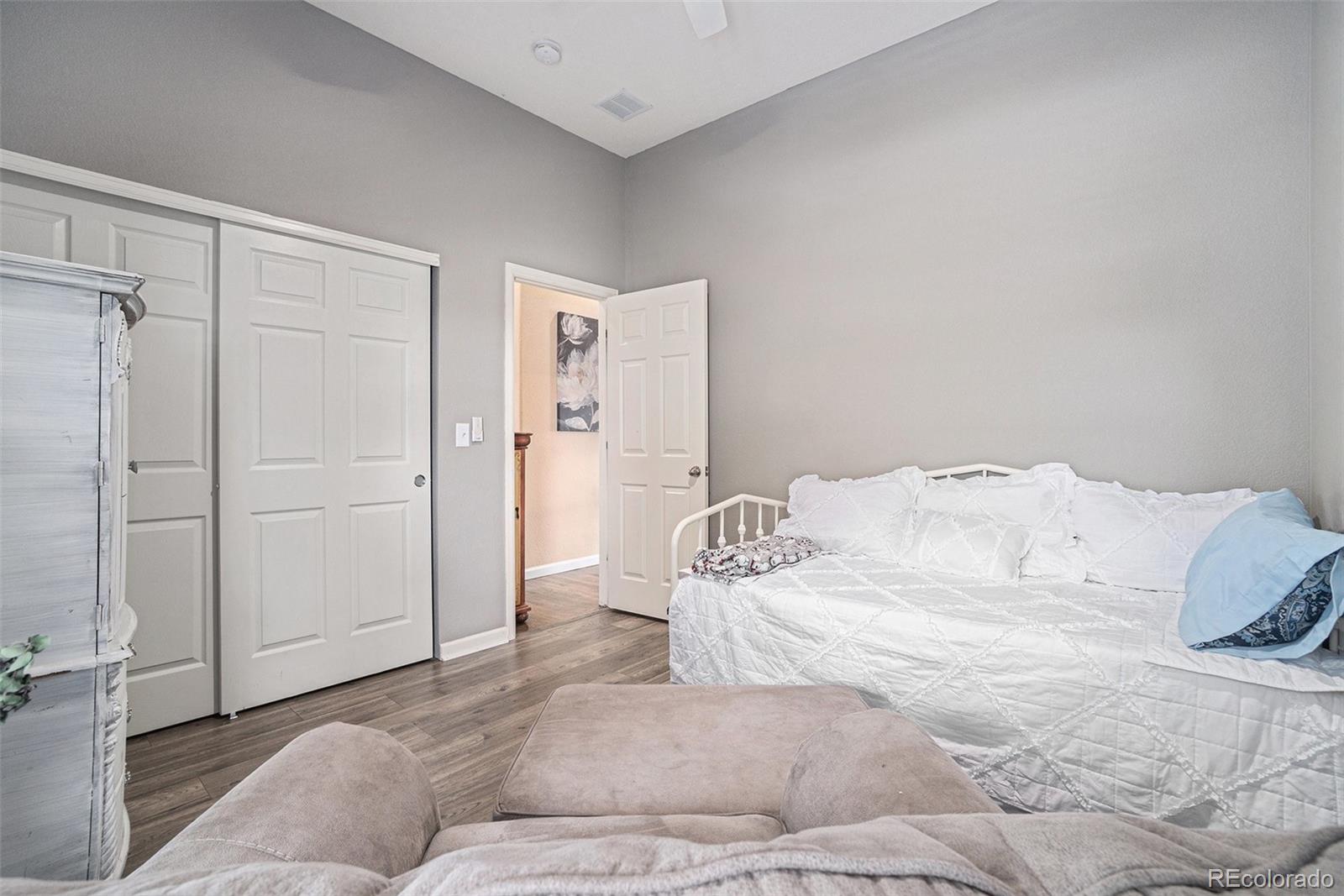 MLS Image #18 for 2726  aylesbury way,johnstown, Colorado