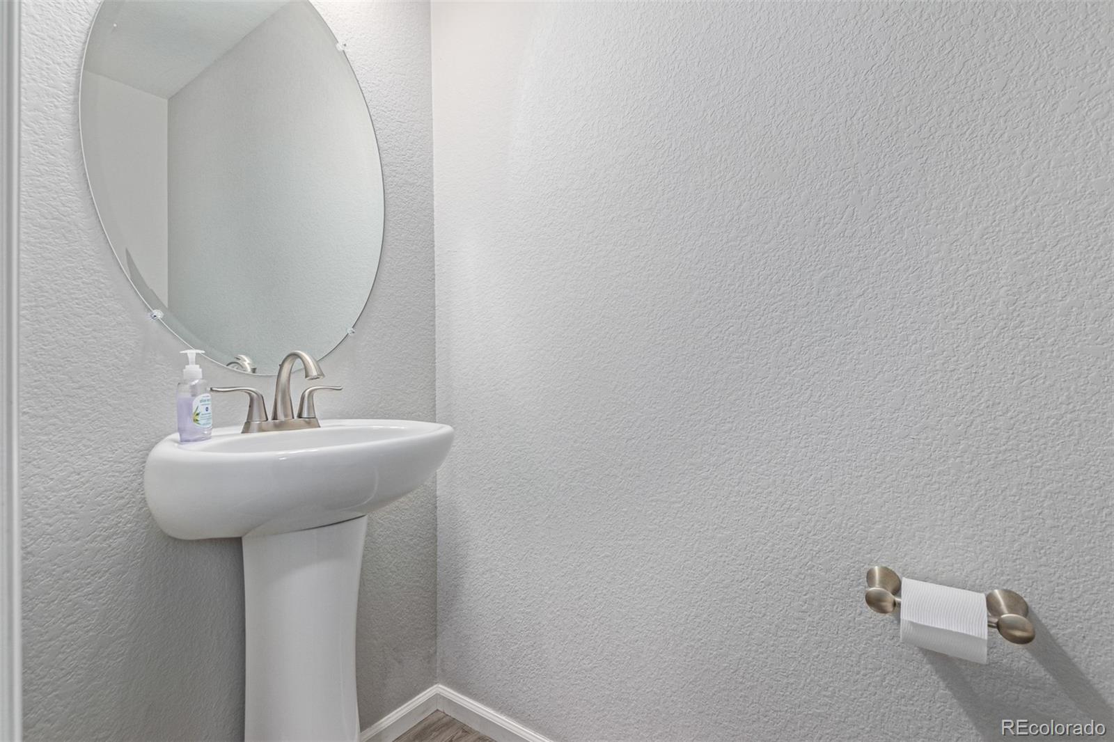 MLS Image #10 for 18112 e 104th way,commerce city, Colorado