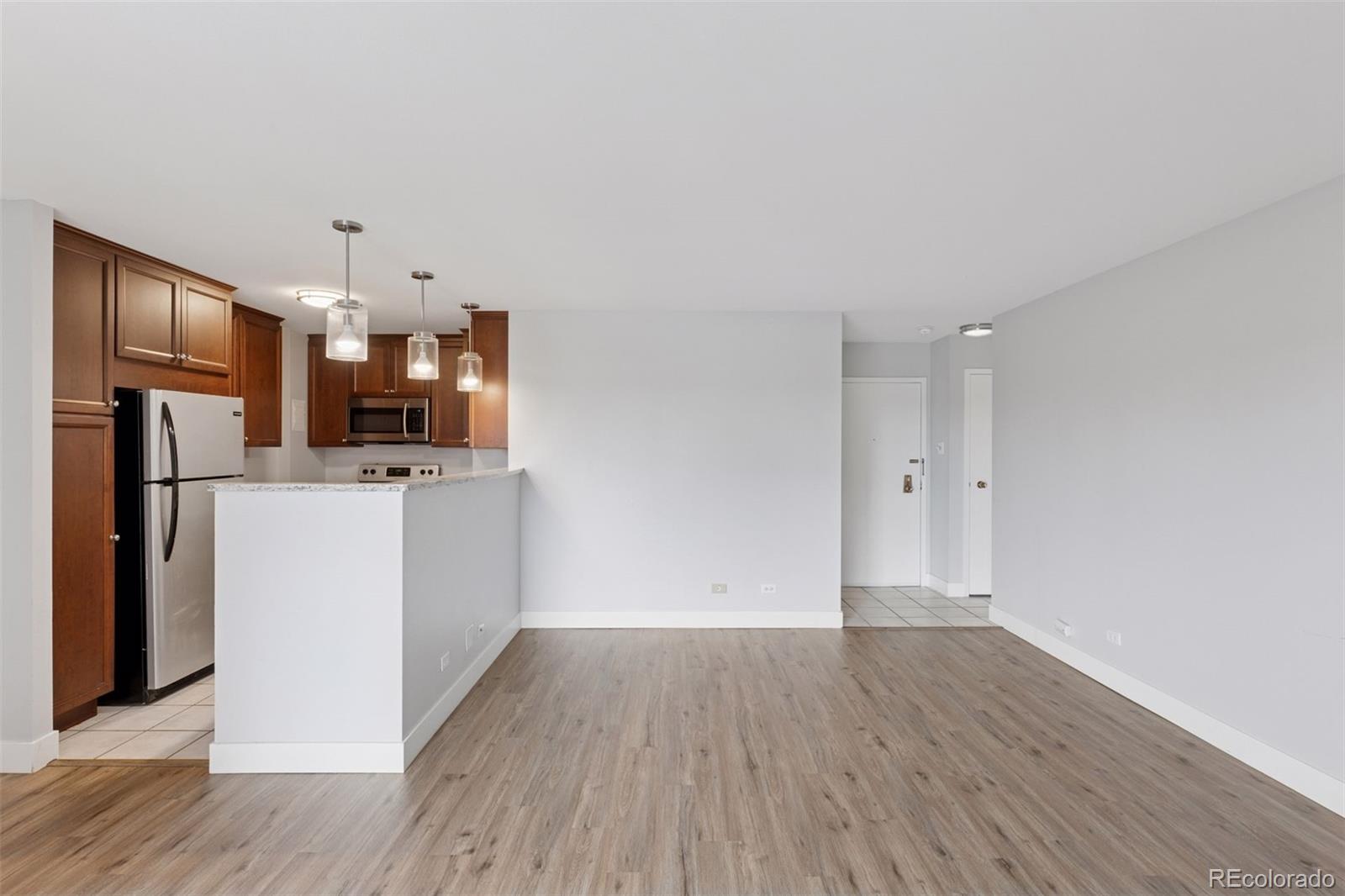 MLS Image #13 for 480 s marion parkway,denver, Colorado
