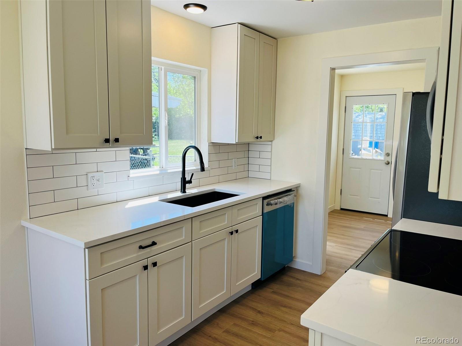MLS Image #7 for 1405 s utica street,denver, Colorado
