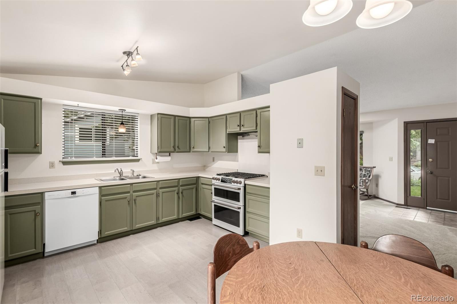 MLS Image #11 for 182  lois circle,louisville, Colorado