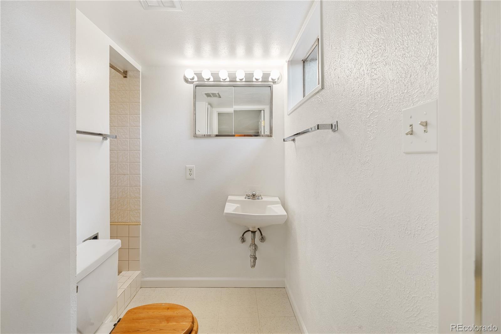 MLS Image #18 for 1840 e 84th avenue,denver, Colorado