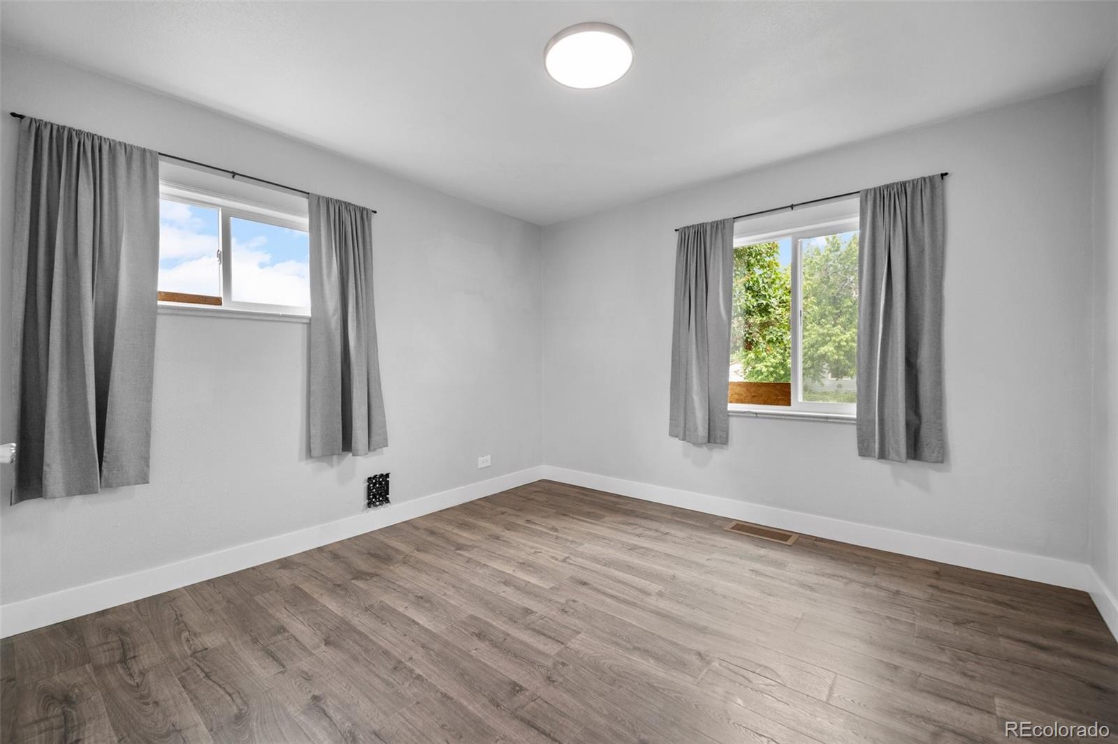 MLS Image #15 for 1865 s knox court,denver, Colorado