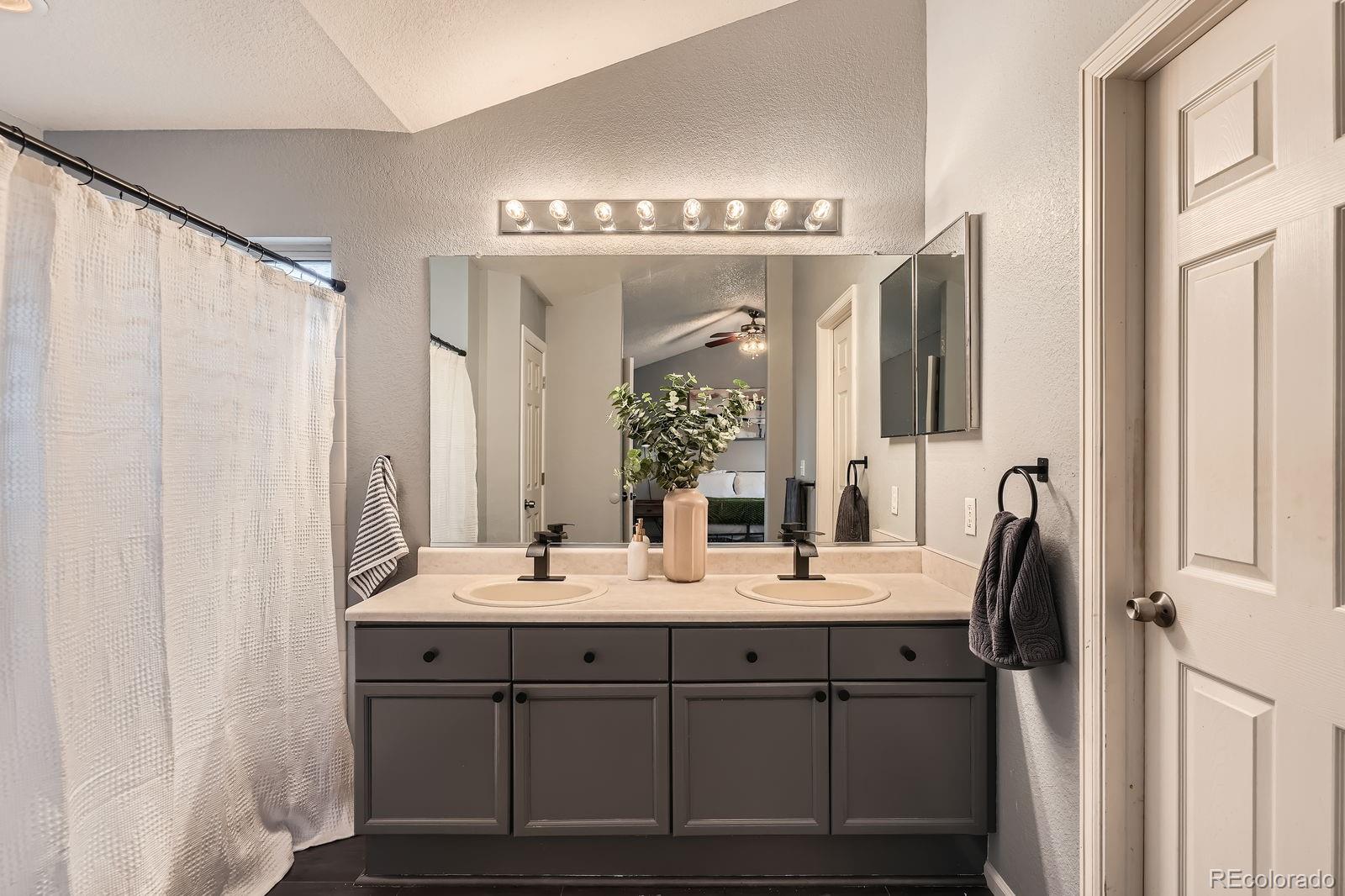 MLS Image #11 for 4567  flanders way,denver, Colorado