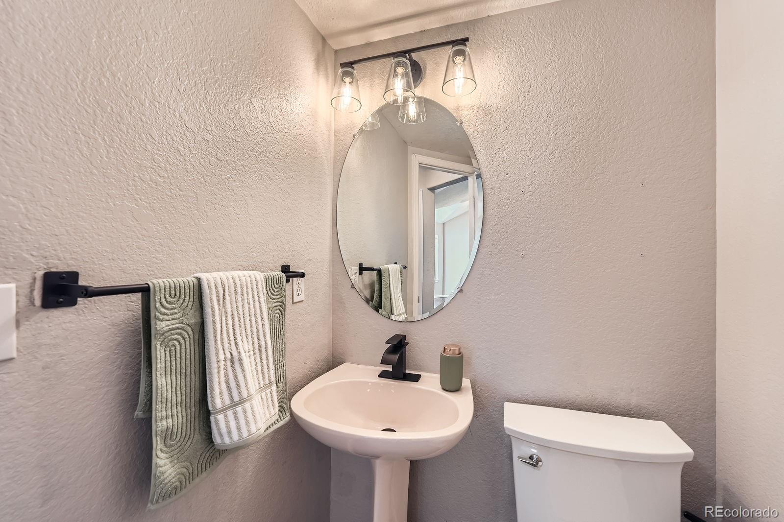 MLS Image #8 for 4567  flanders way,denver, Colorado
