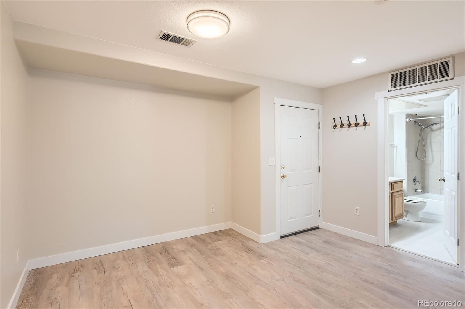 MLS Image #4 for 5201 s fox street,littleton, Colorado
