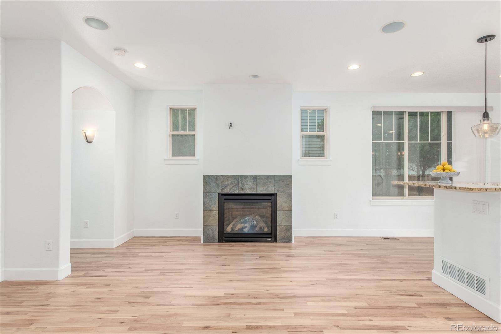 MLS Image #7 for 3322 w 26th avenue,denver, Colorado