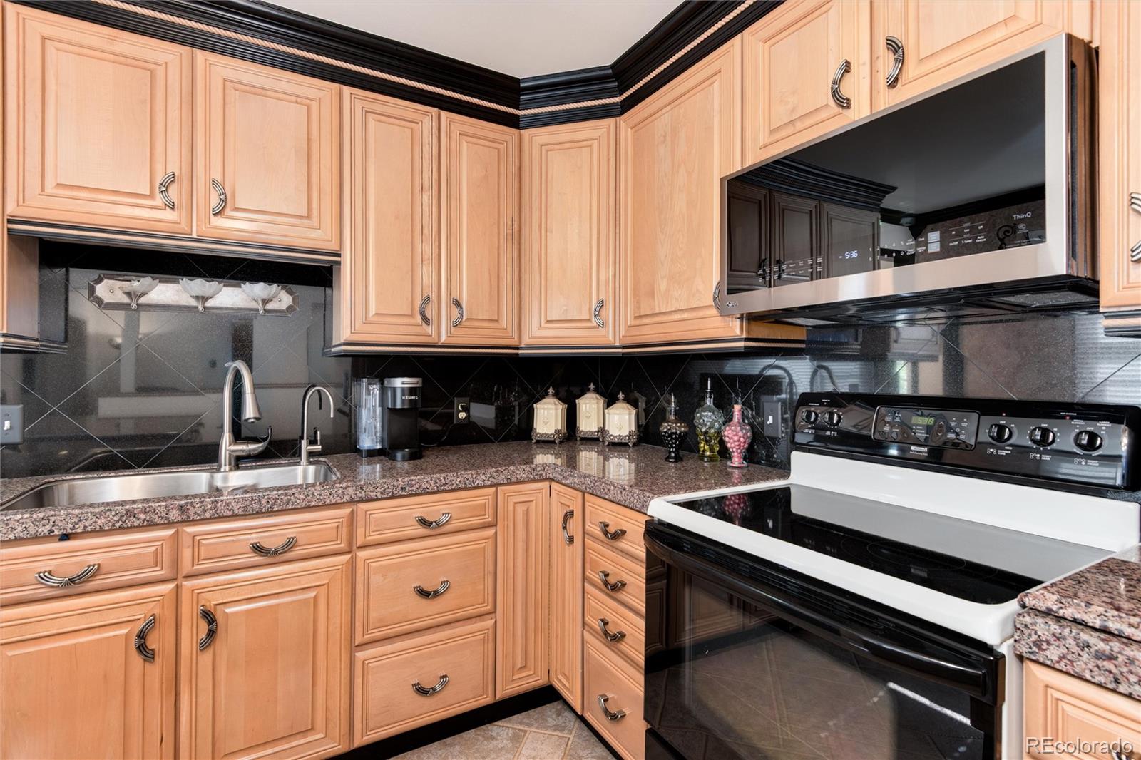MLS Image #10 for 5215 s washington street,littleton, Colorado