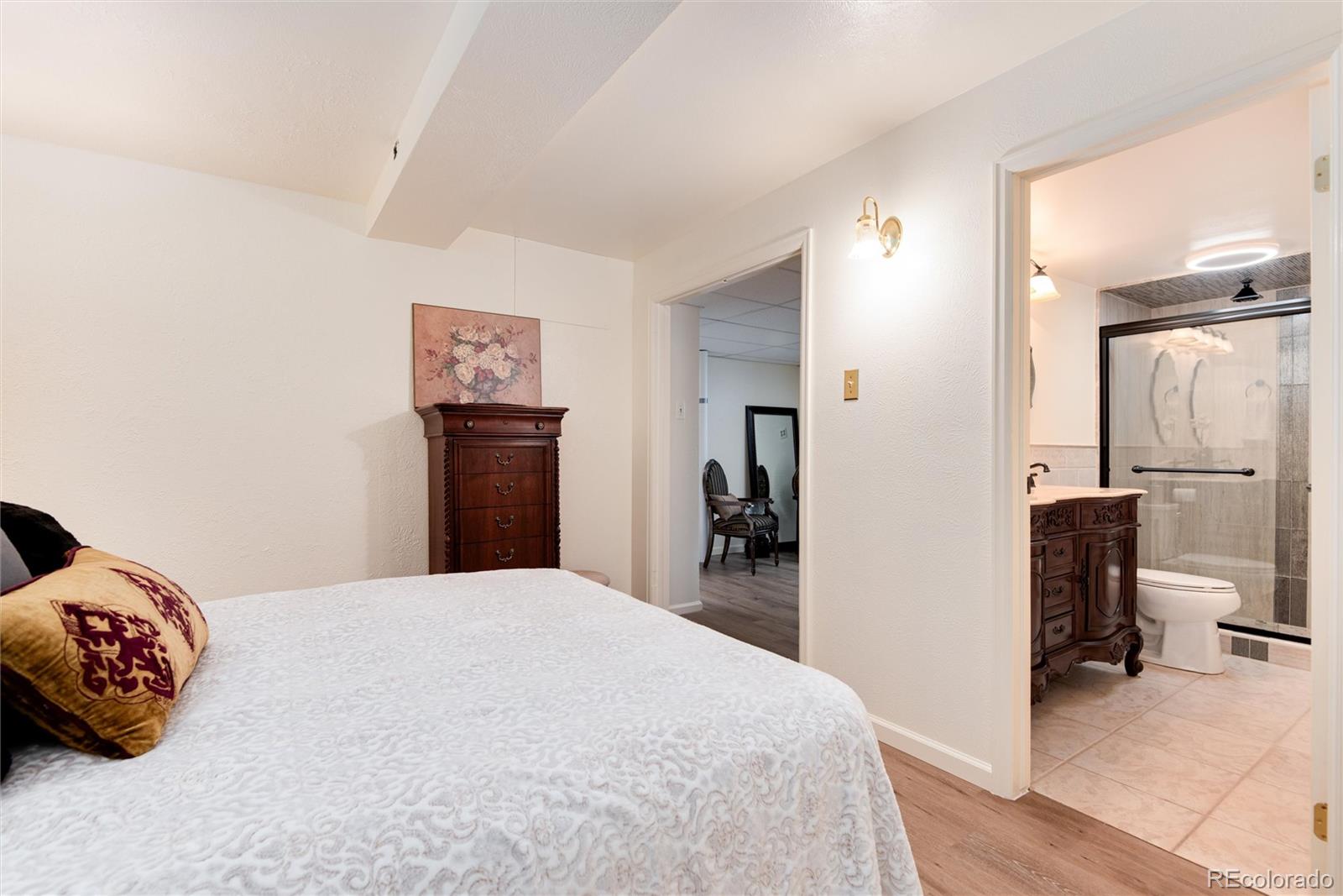 MLS Image #33 for 5215 s washington street,littleton, Colorado
