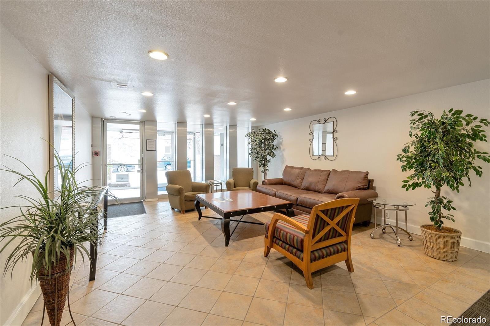 MLS Image #21 for 2500 s york street,denver, Colorado