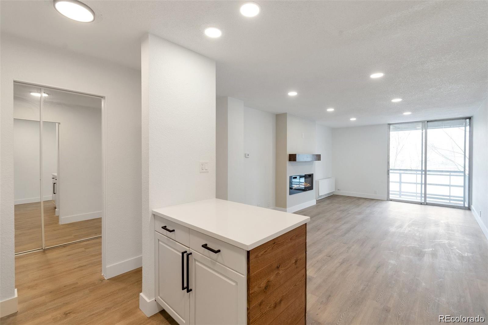 MLS Image #7 for 2500 s york street,denver, Colorado