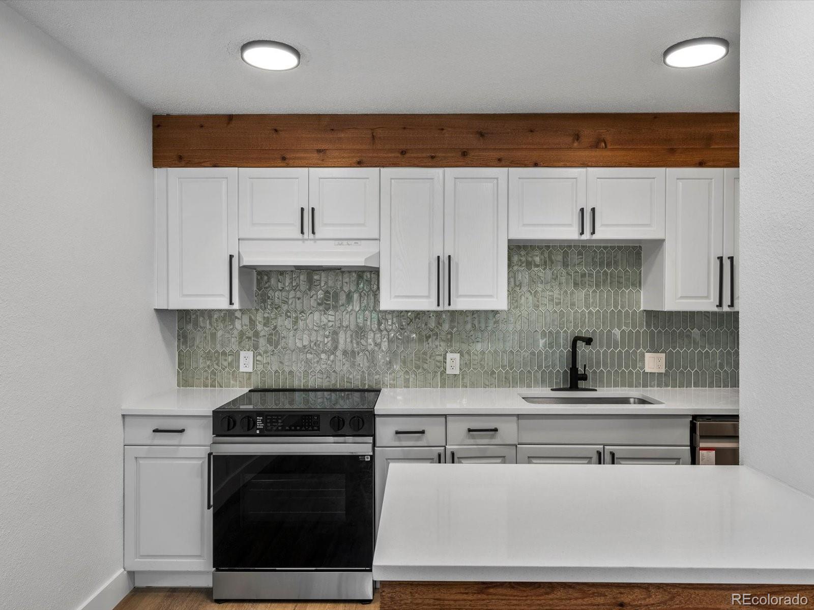 MLS Image #8 for 2500 s york street,denver, Colorado